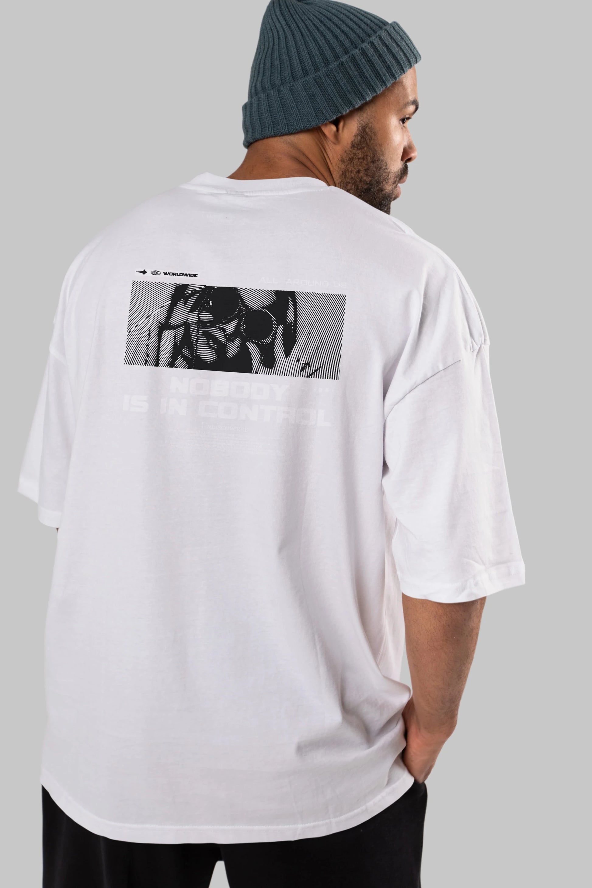 Nobody is in Control Arka Baskılı Oversize t-shirt Erkek Kadın Unisex