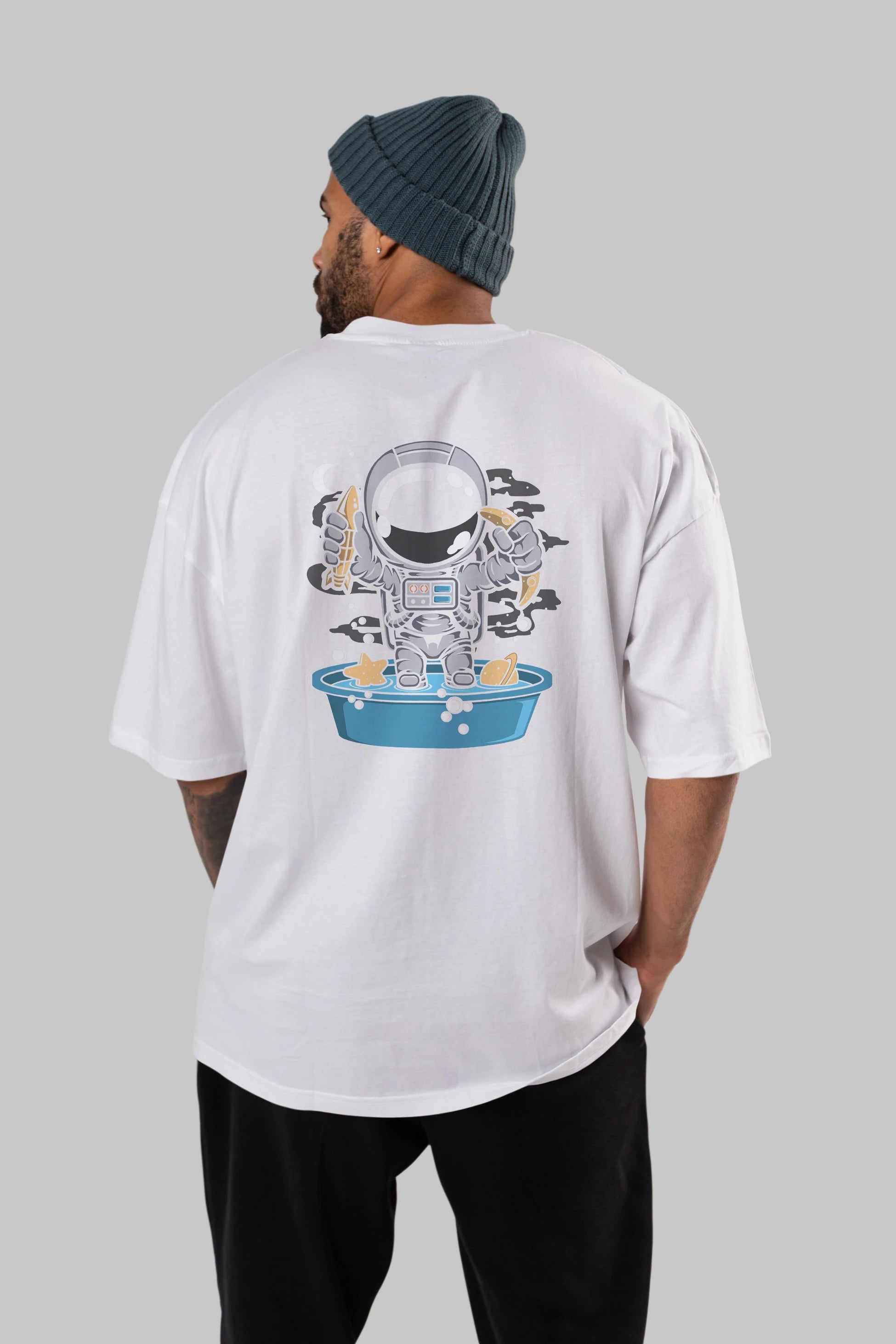 Astronaut Bath Tub Arka Baskılı Oversize t-shirt Erkek Kadın Unisex