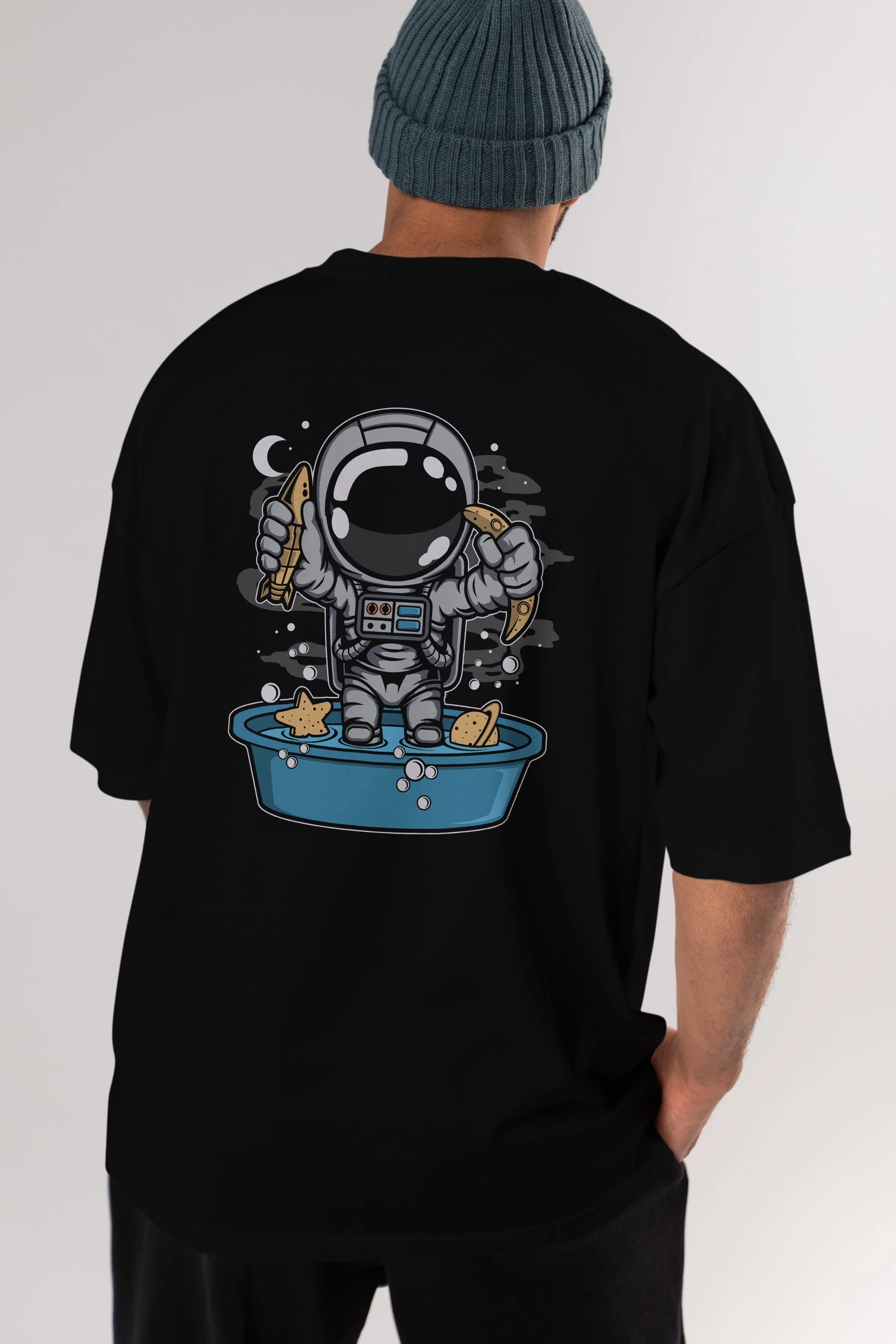 Astronaut Bath Tub Arka Baskılı Oversize t-shirt Erkek Kadın Unisex