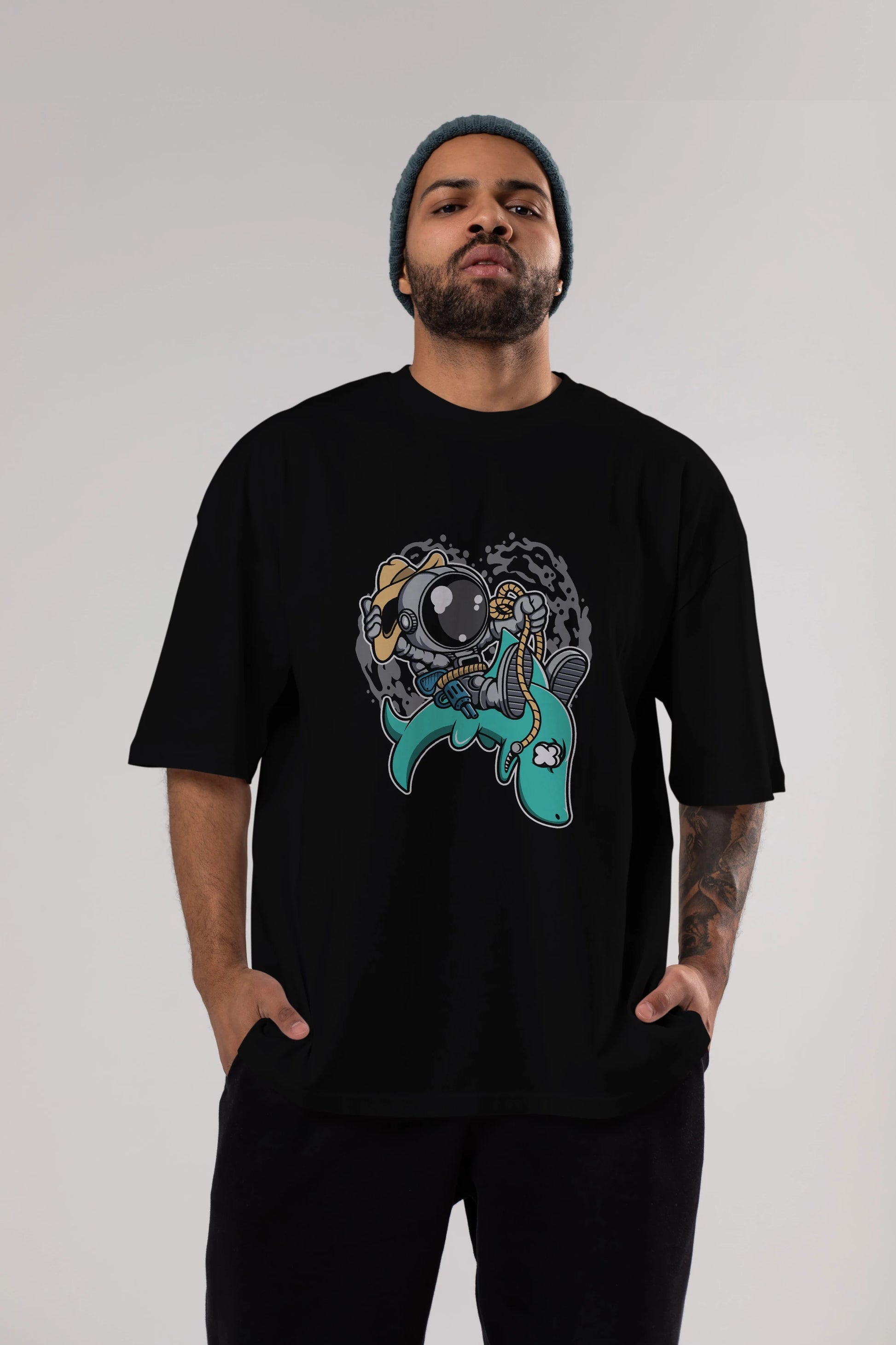 Astronaut Riding Shark Ön Baskılı Oversize t-shirt Erkek Kadın Unisex
