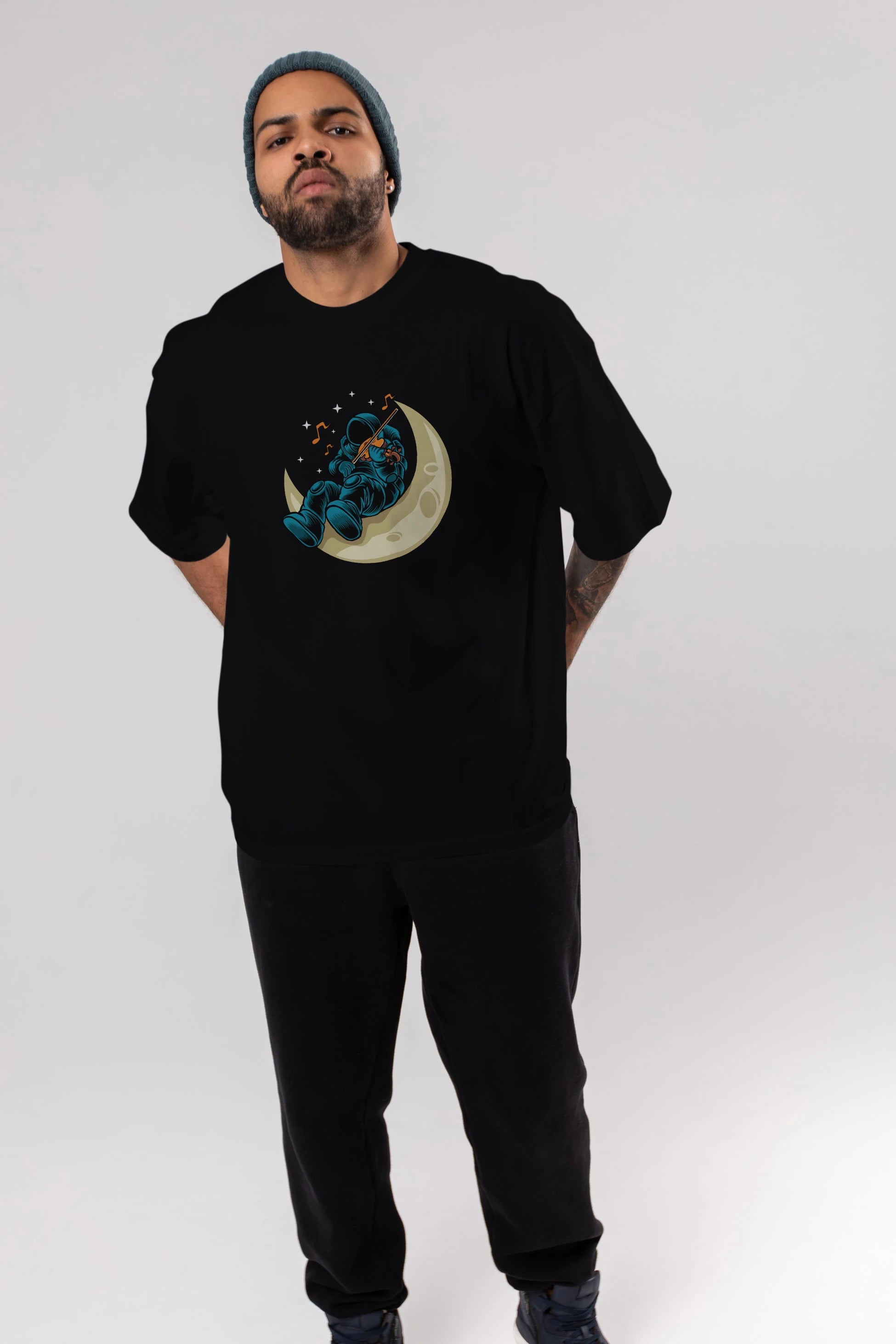 Playing Vionist in Space Ön Baskılı Oversize t-shirt Erkek Kadın Unisex