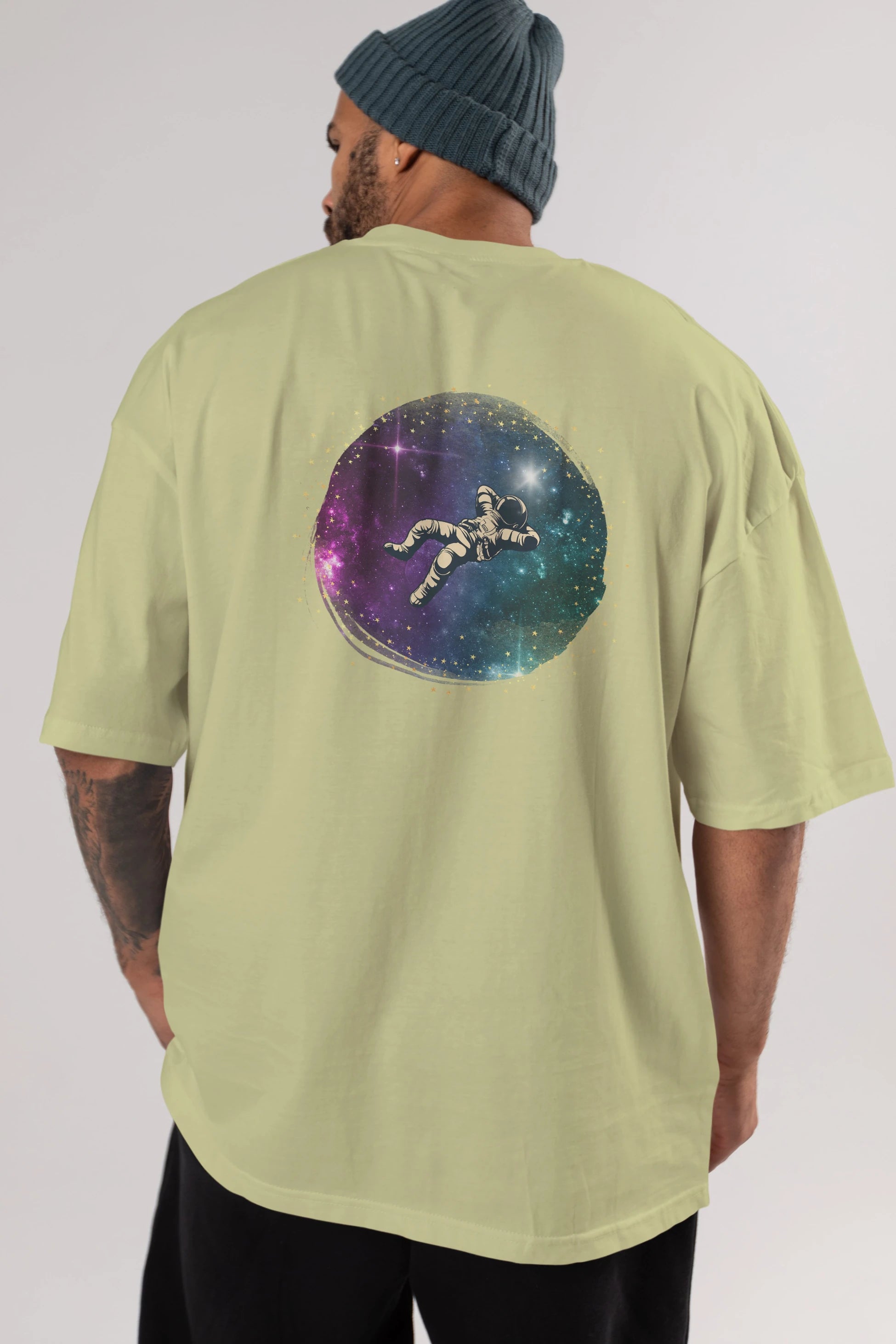 Astronaut in the Galaxy Arka Baskılı Oversize t-shirt Erkek Kadın Unisex