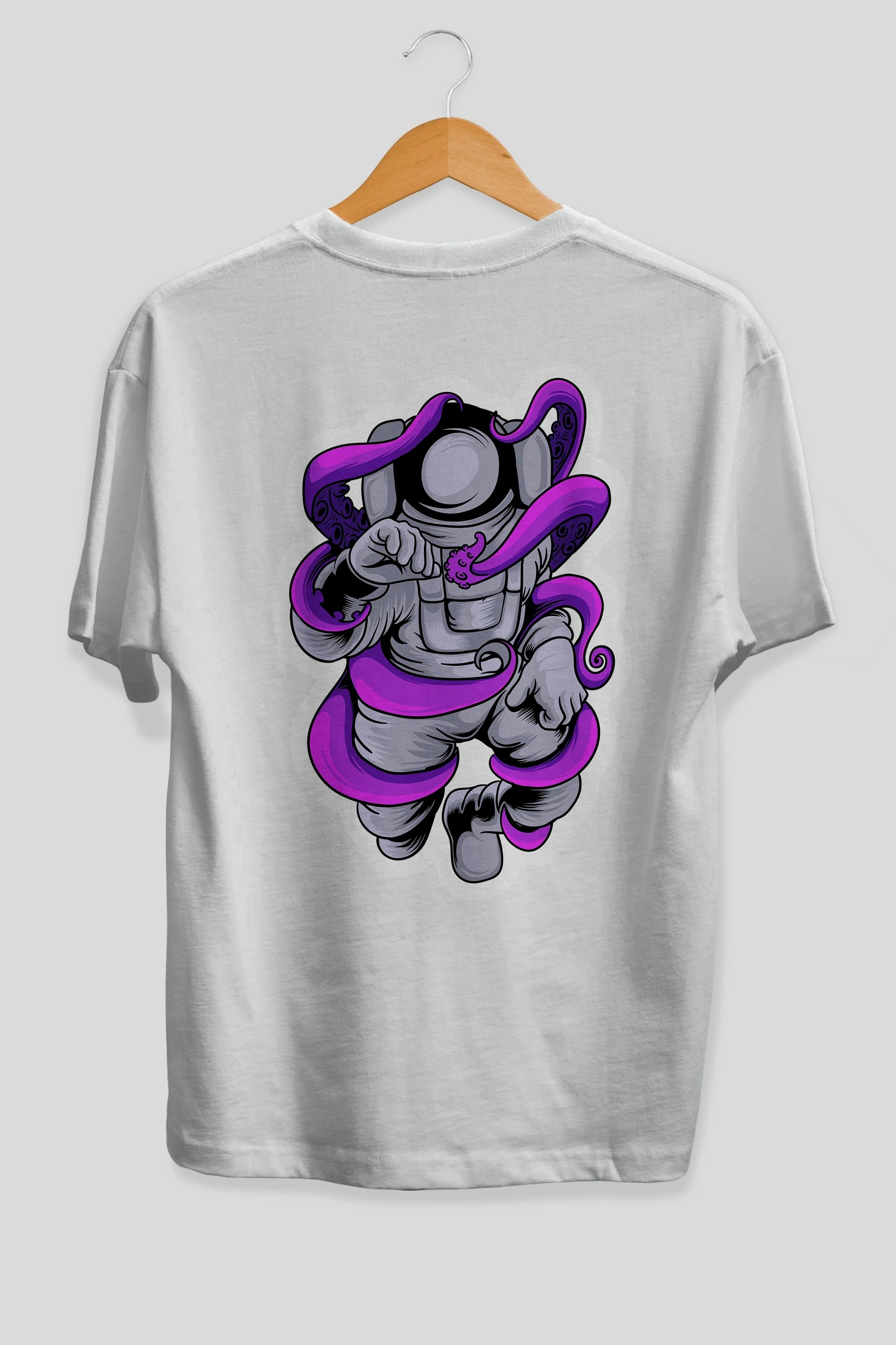 Astronaut fighting octopus sticker Arka Baskılı Oversize t-shirt Erkek Kadın Unisex