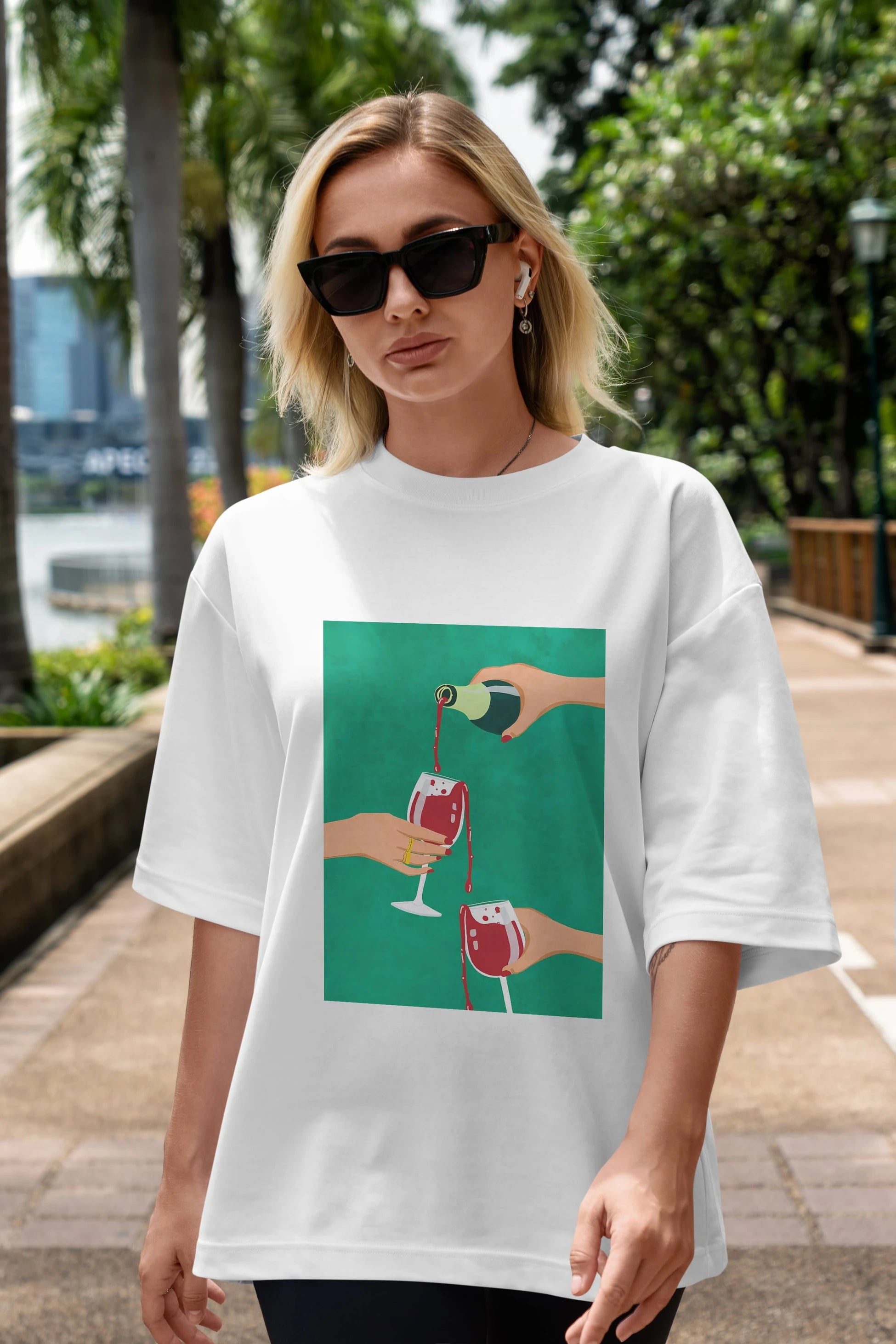 Wine 2 Ön Baskılı Oversize t-shirt Erkek Kadın Unisex %100 Pamuk Bisiklet Yaka tişort