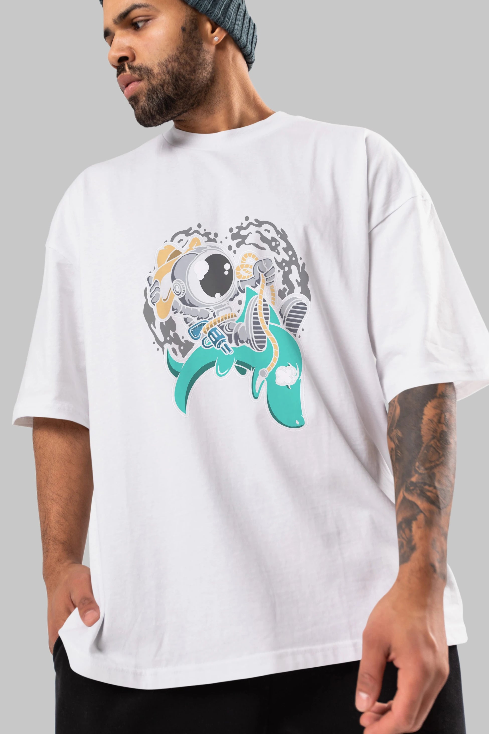 Astronaut Riding Shark Ön Baskılı Oversize t-shirt Erkek Kadın Unisex