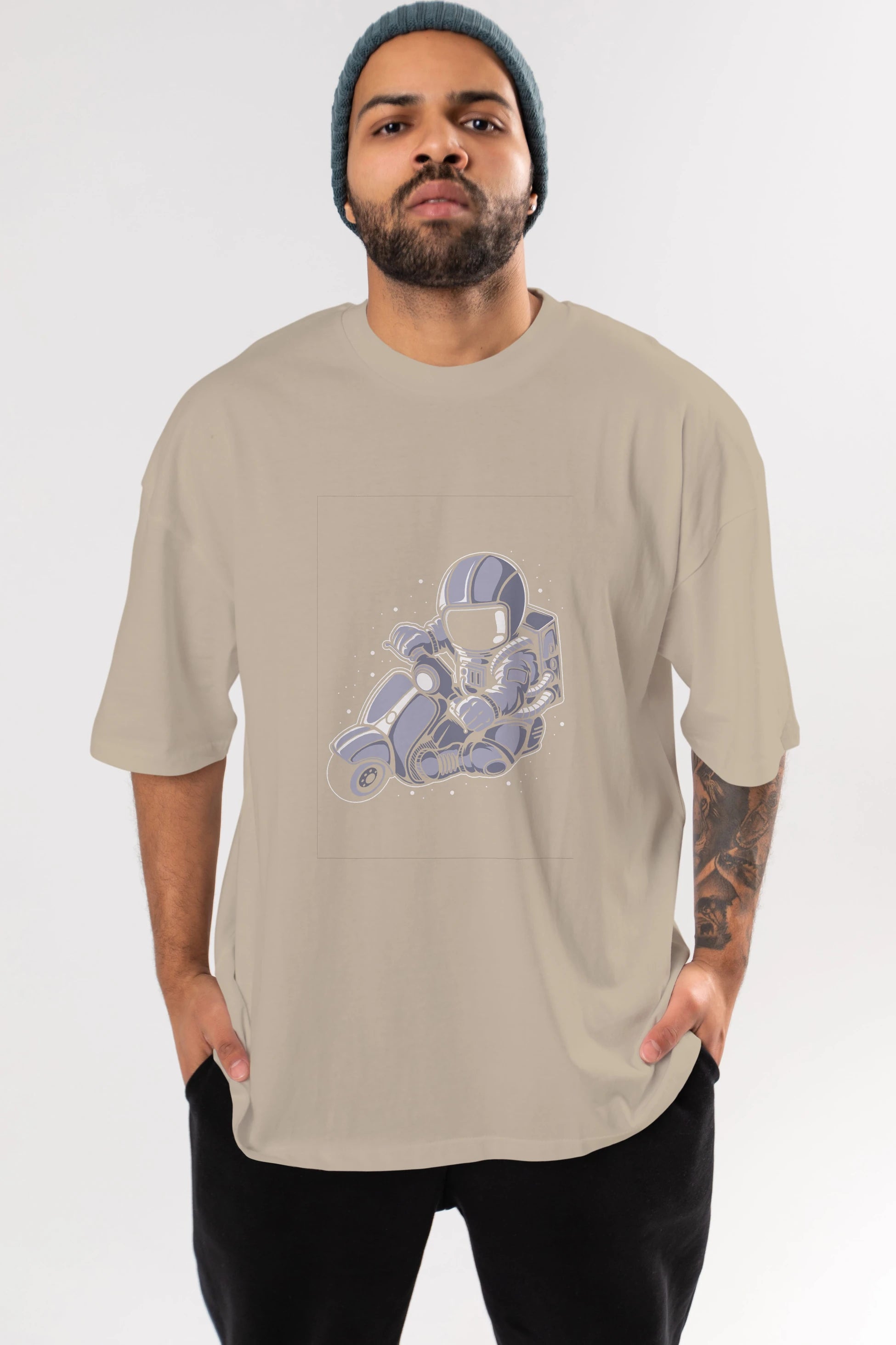 Astronaut Scooter (2) Ön Baskılı Oversize t-shirt Erkek Kadın Unisex