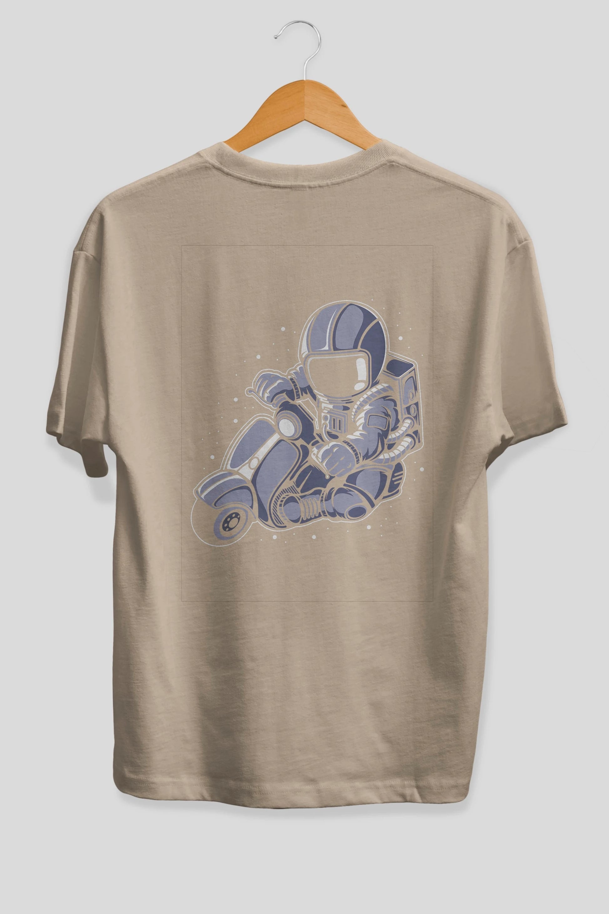 Astronaut Scooter (2) Arka Baskılı Oversize t-shirt Erkek Kadın Unisex