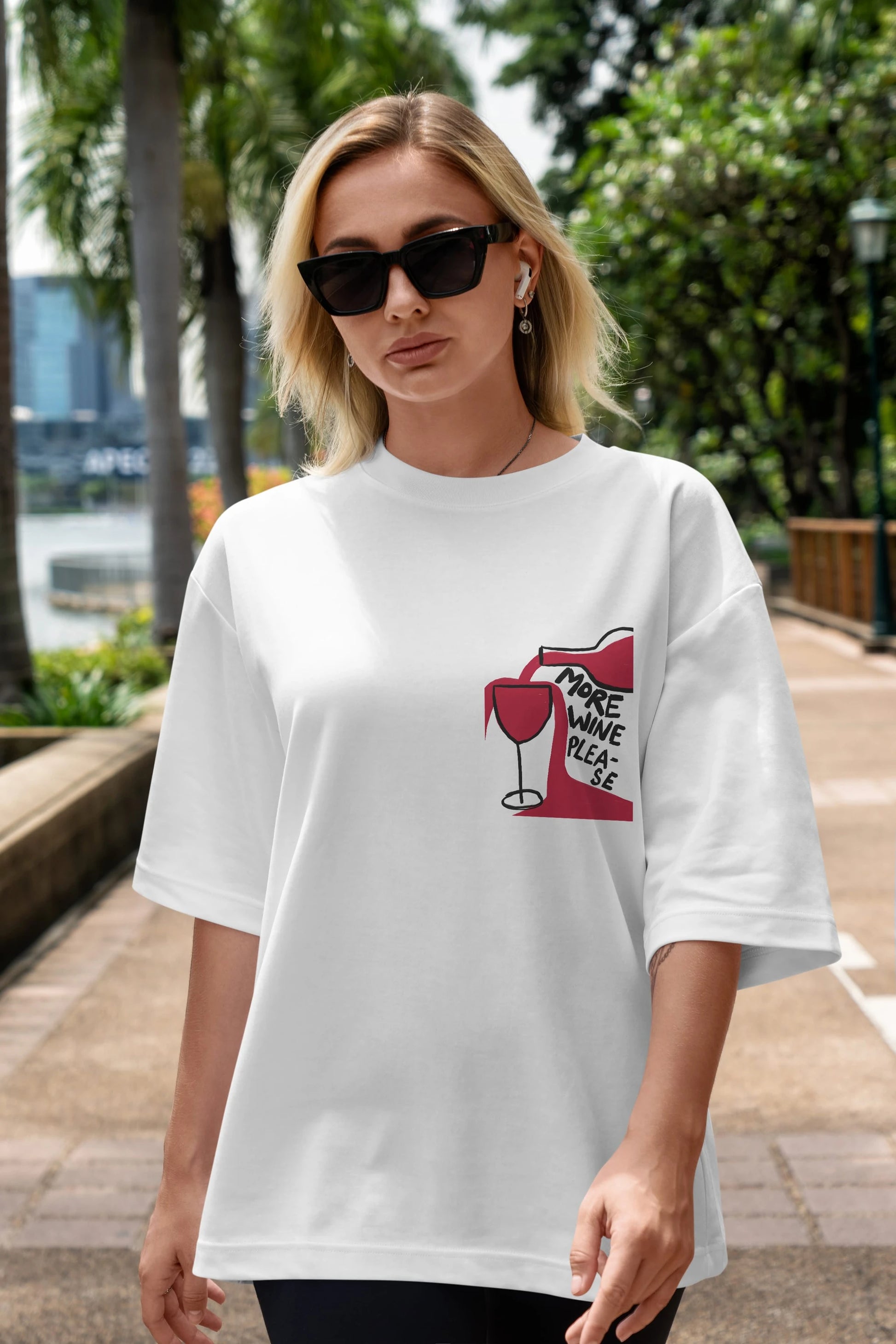 More Wine Please Ön Sol Baskılı Oversize t-shirt Erkek Kadın Unisex %100 Pamuk Bisiklet Yaka tişort