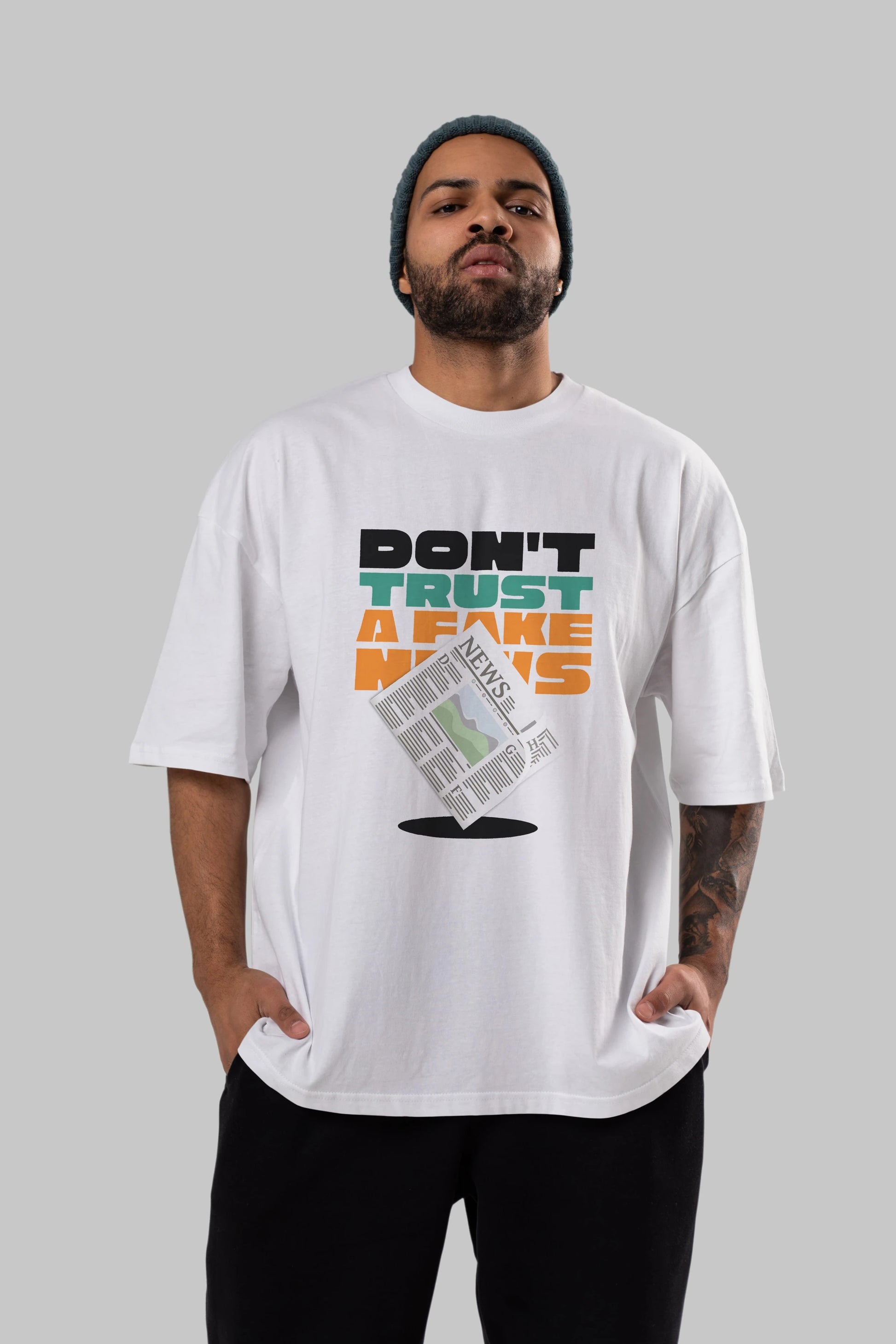 Dont Trust a Fake News Yazılı Ön Baskılı Oversize t-shirt Erkek Kadın Unisex