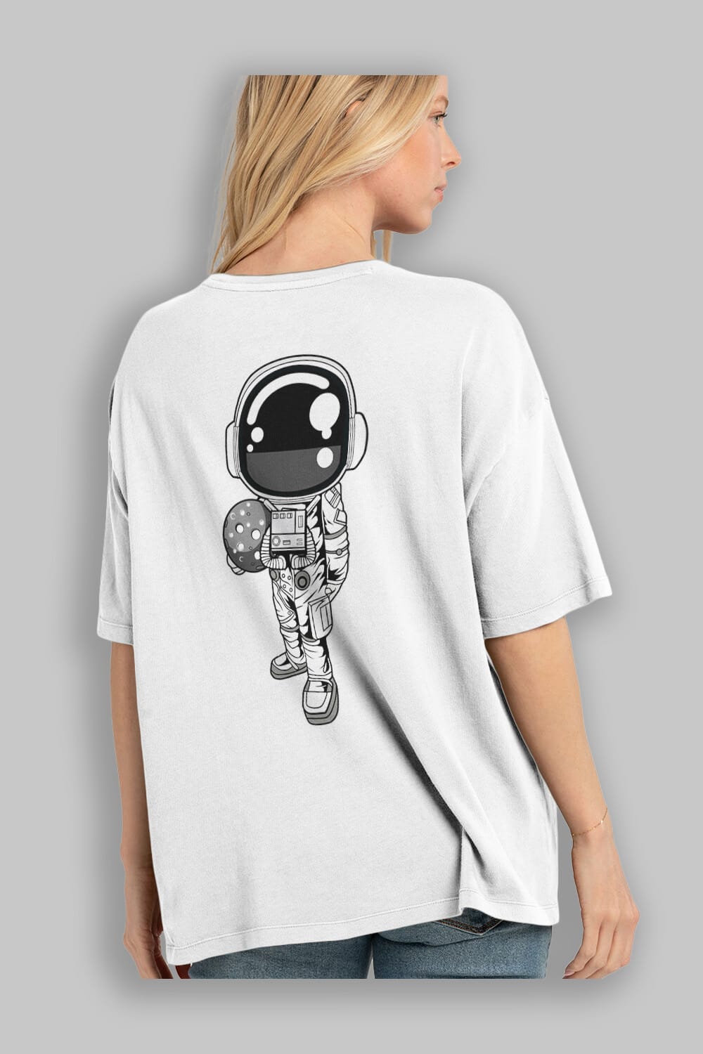 Astronaut Holding The Moon Arka Baskılı Oversize t-shirt Erkek Kadın Unisex