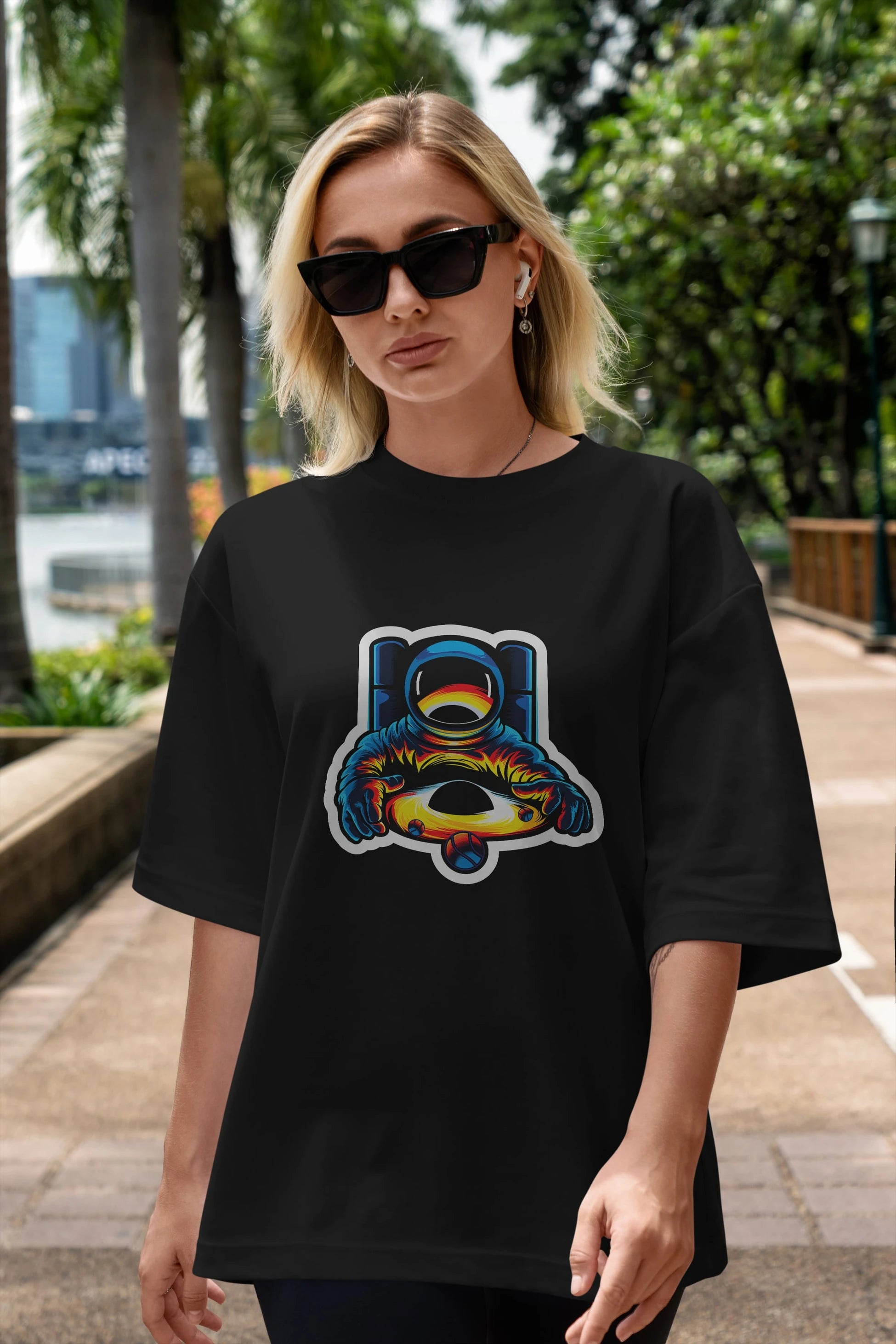 Astronaut & Black Hole Sticker Ön Baskılı Oversize t-shirt Erkek Kadın Unisex
