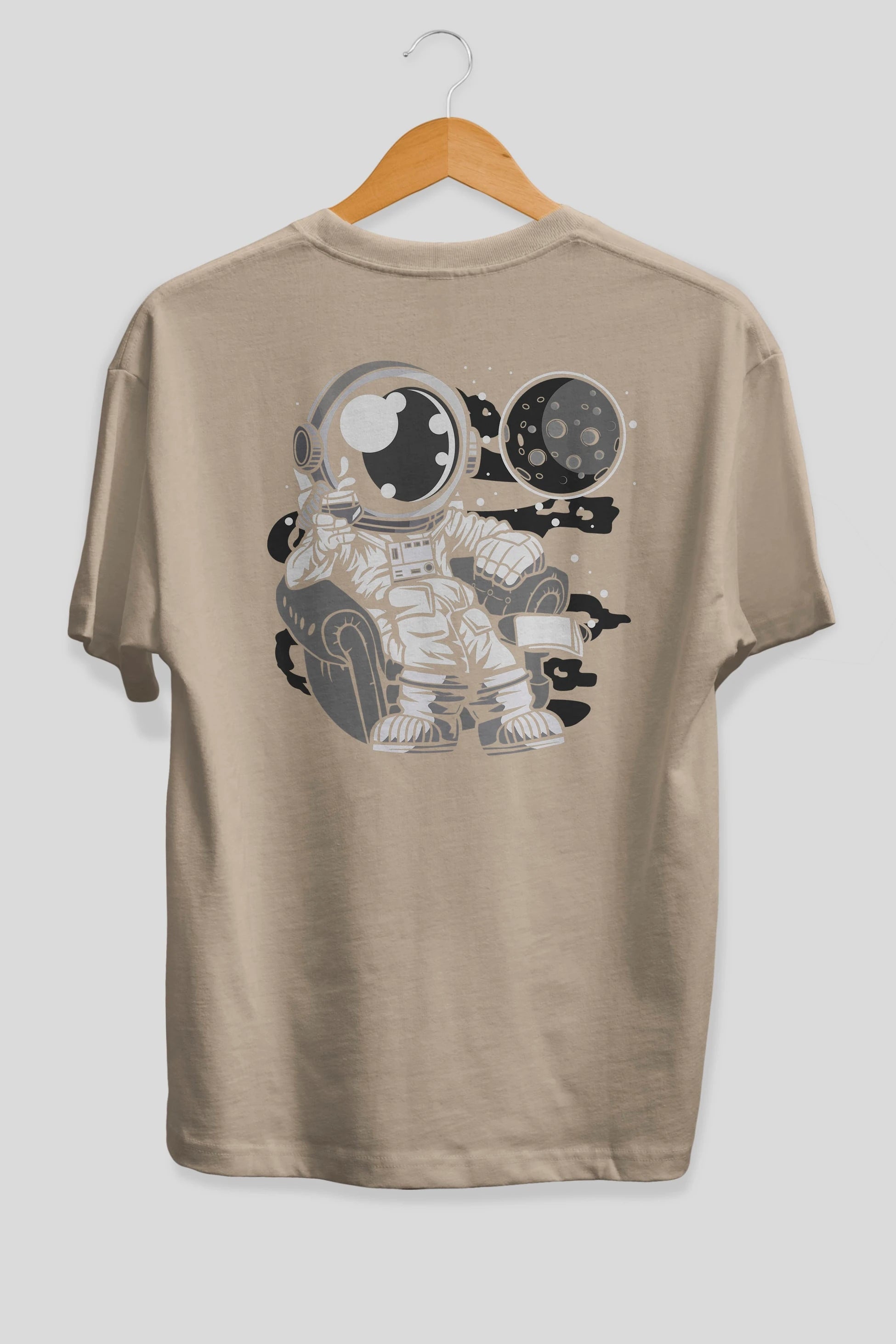 Astronaut Drinking And Relax Arka Baskılı Oversize t-shirt Erkek Kadın Unisex