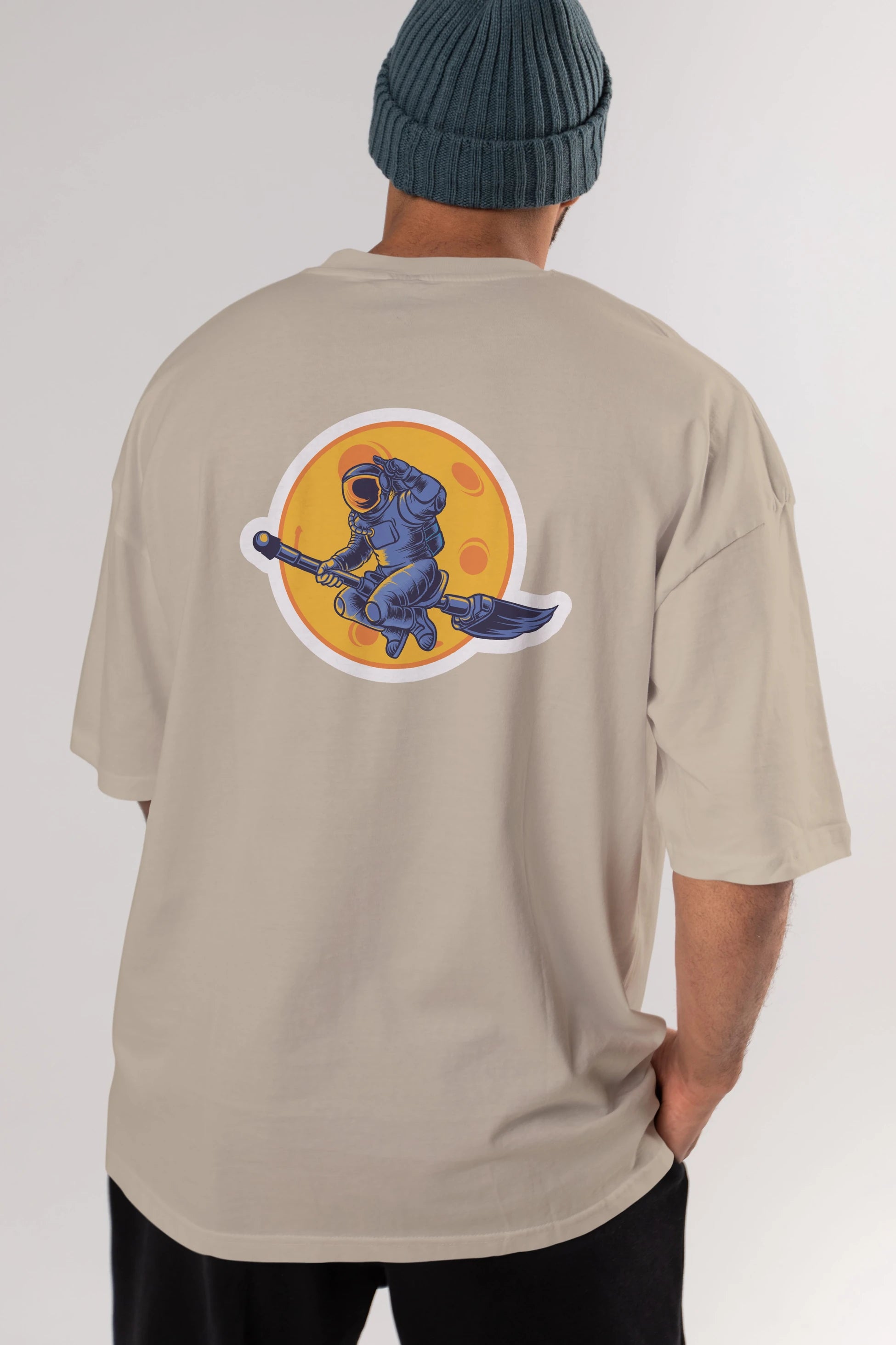 Space Witch Sticker Arka Baskılı Oversize t-shirt Erkek Kadın Unisex