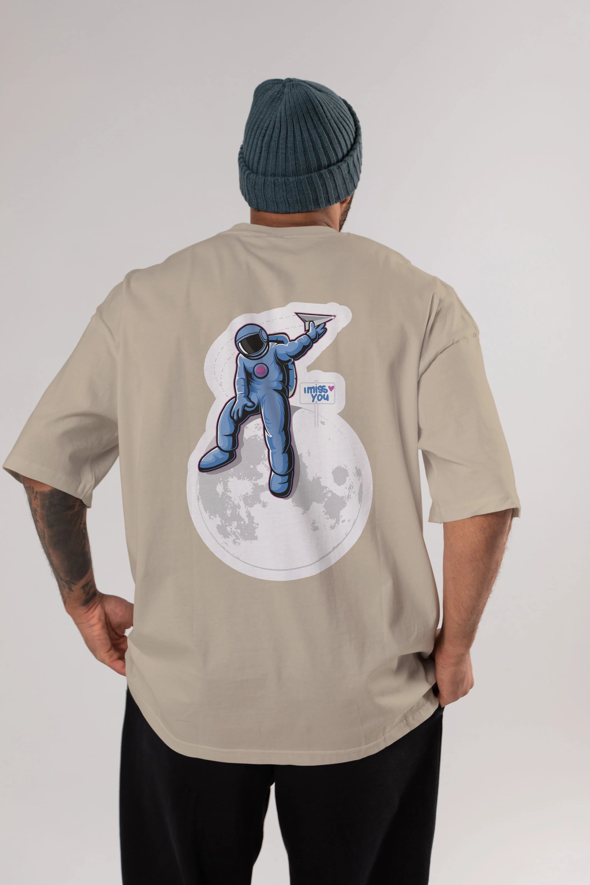 Astro Missing Earth Sticker Arka Baskılı Oversize t-shirt Erkek Kadın Unisex