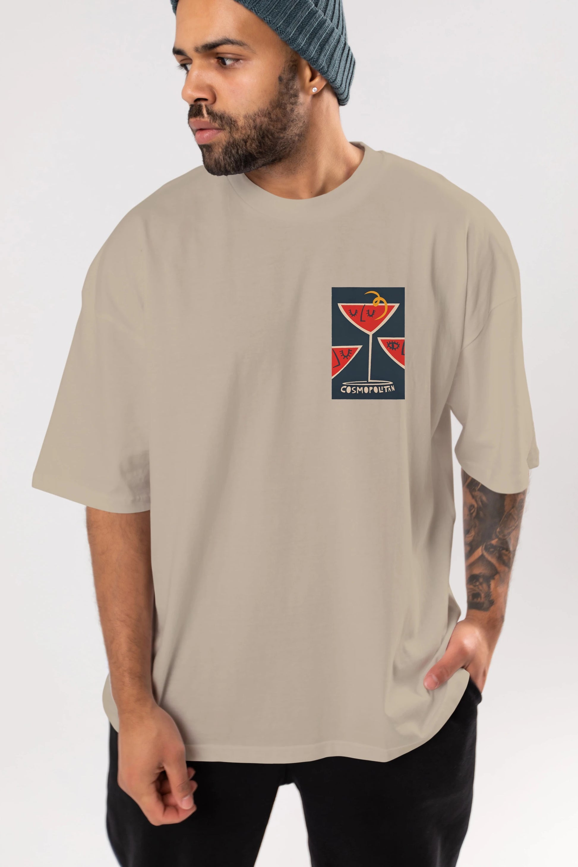 Cosmopolitan 4 Ön Sol Baskılı Oversize t-shirt Erkek Kadın Unisex %100 Pamuk Bisiklet Yaka tişort