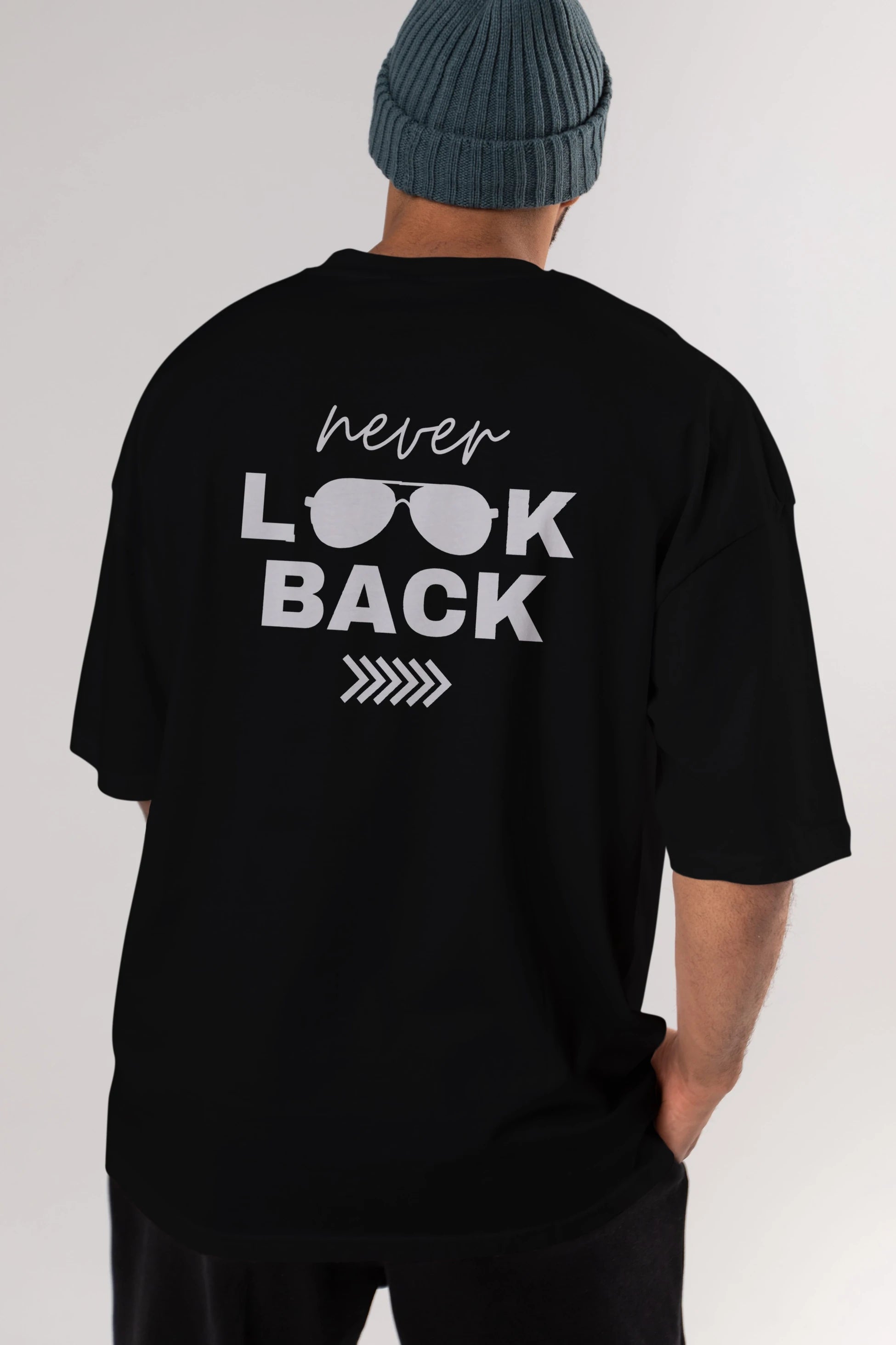 Never Look Back Yazılı Arka Baskılı Oversize t-shirt Erkek Kadın Unisex