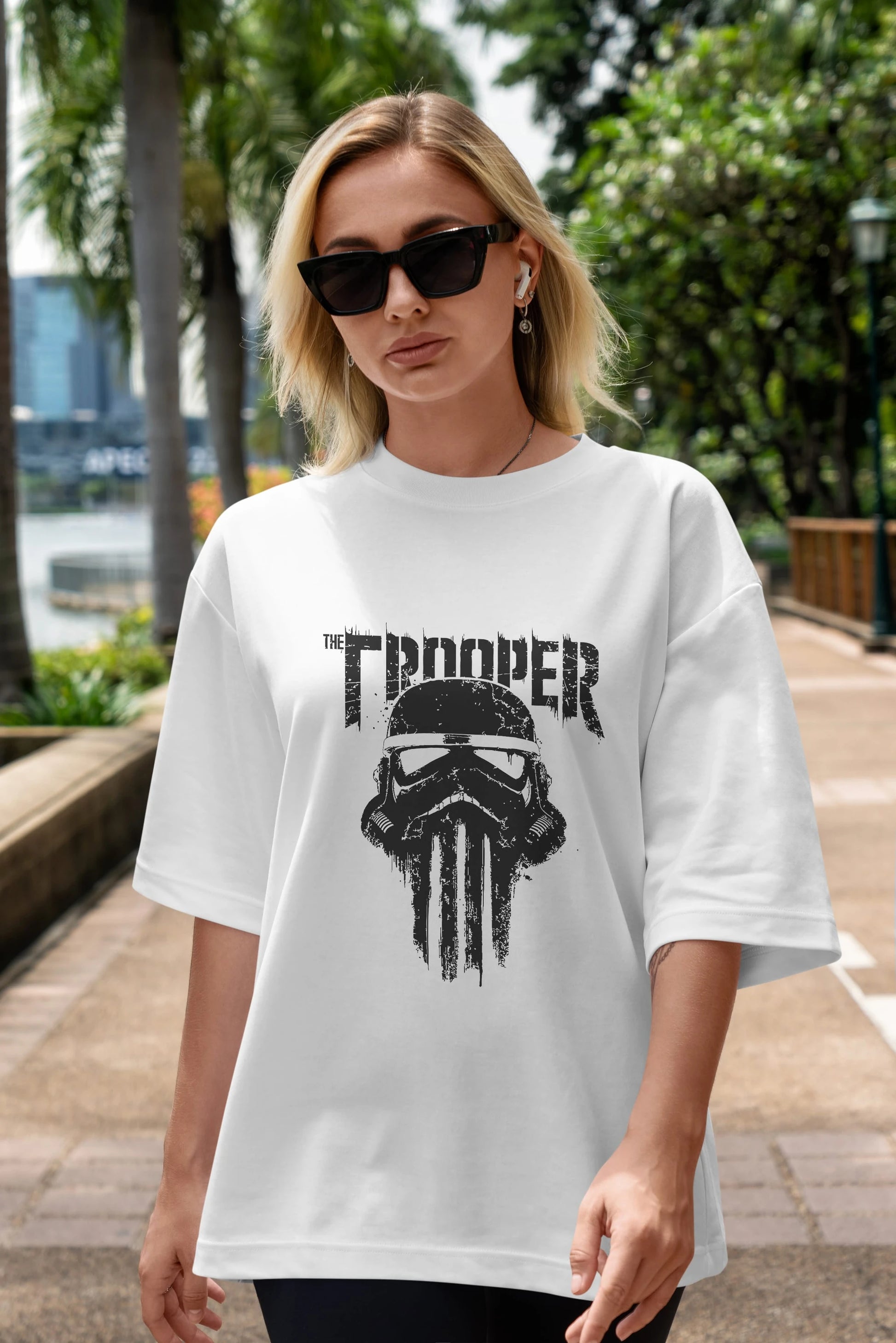 The Trooper Ön Baskılı Oversize t-shirt Erkek Kadın Unisex %100 Pamuk Bisiklet Yaka tişort