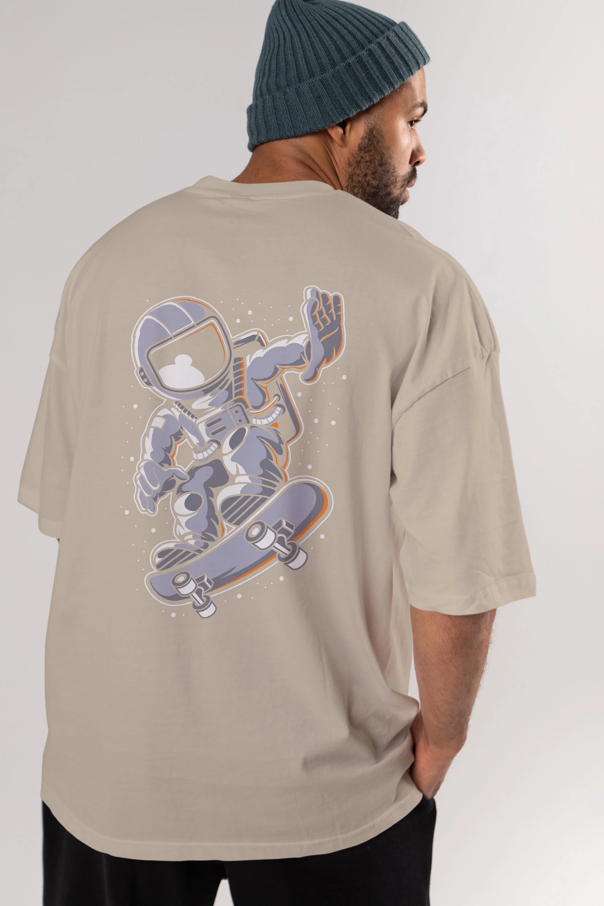 Astronaut Skateboard Arka Baskılı Oversize t-shirt Erkek Kadın Unisex