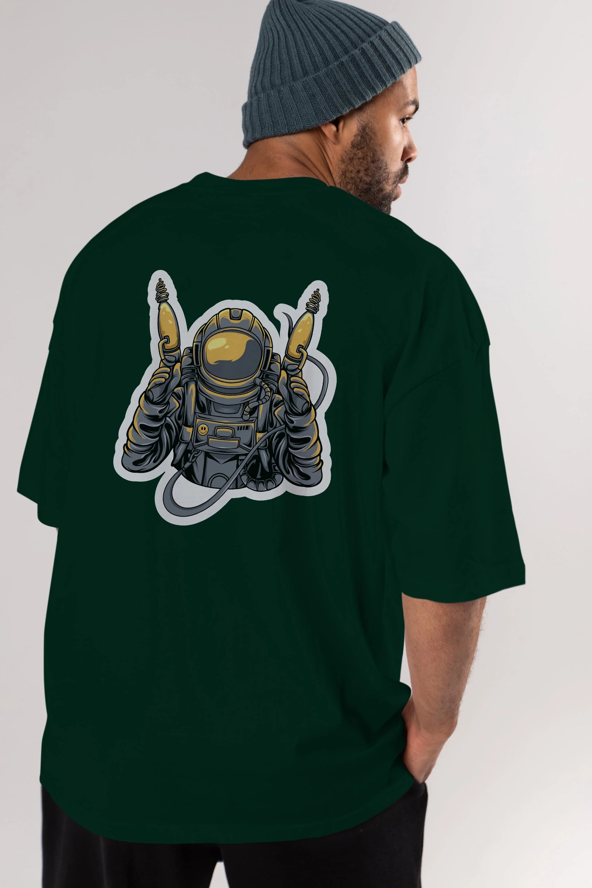 Alien Hunter Sticker Arka Baskılı Oversize t-shirt Erkek Kadın Unisex