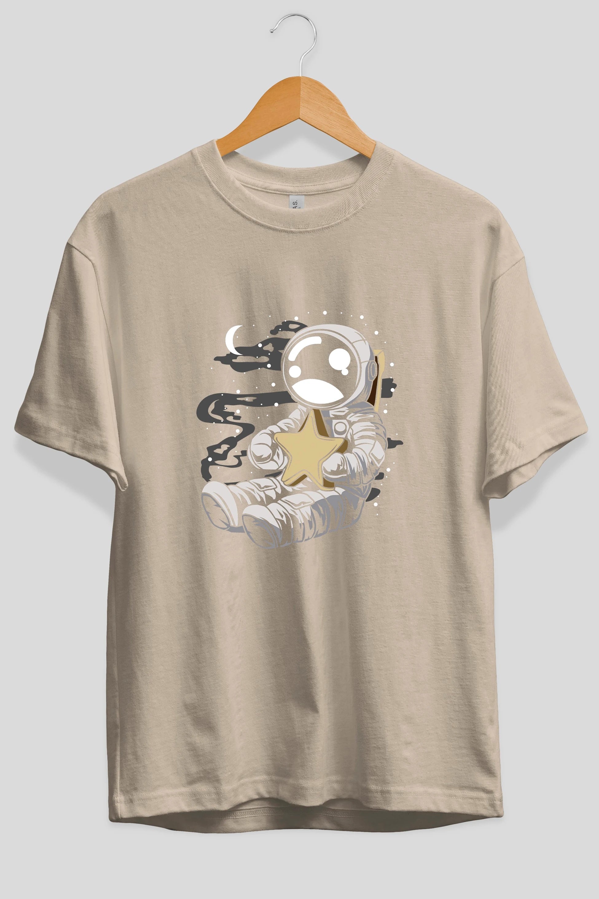 Astronaut Holding The Star Ön Baskılı Oversize t-shirt Erkek Kadın Unisex