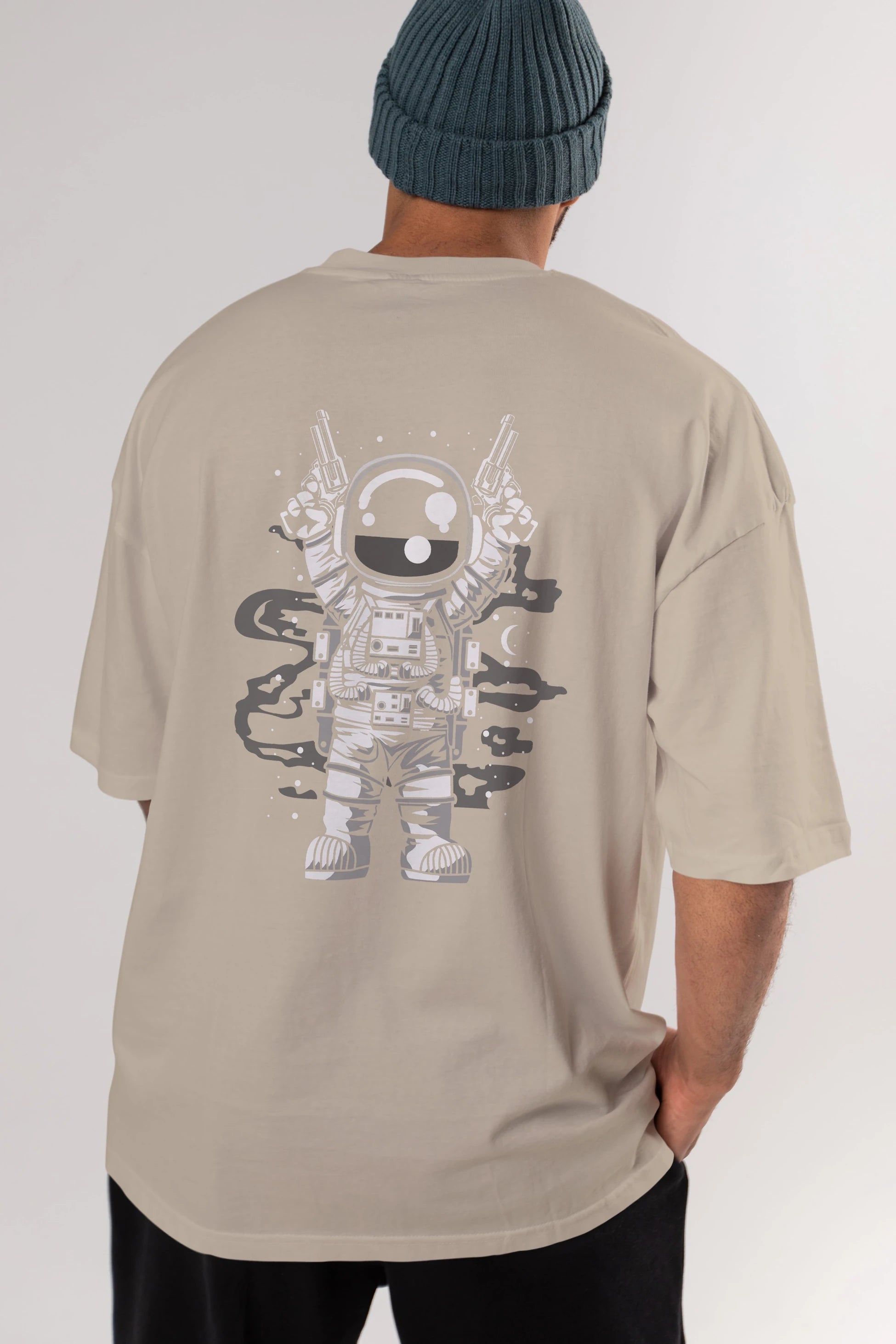 Astronaut Gun Arka Baskılı Oversize t-shirt Erkek Kadın Unisex