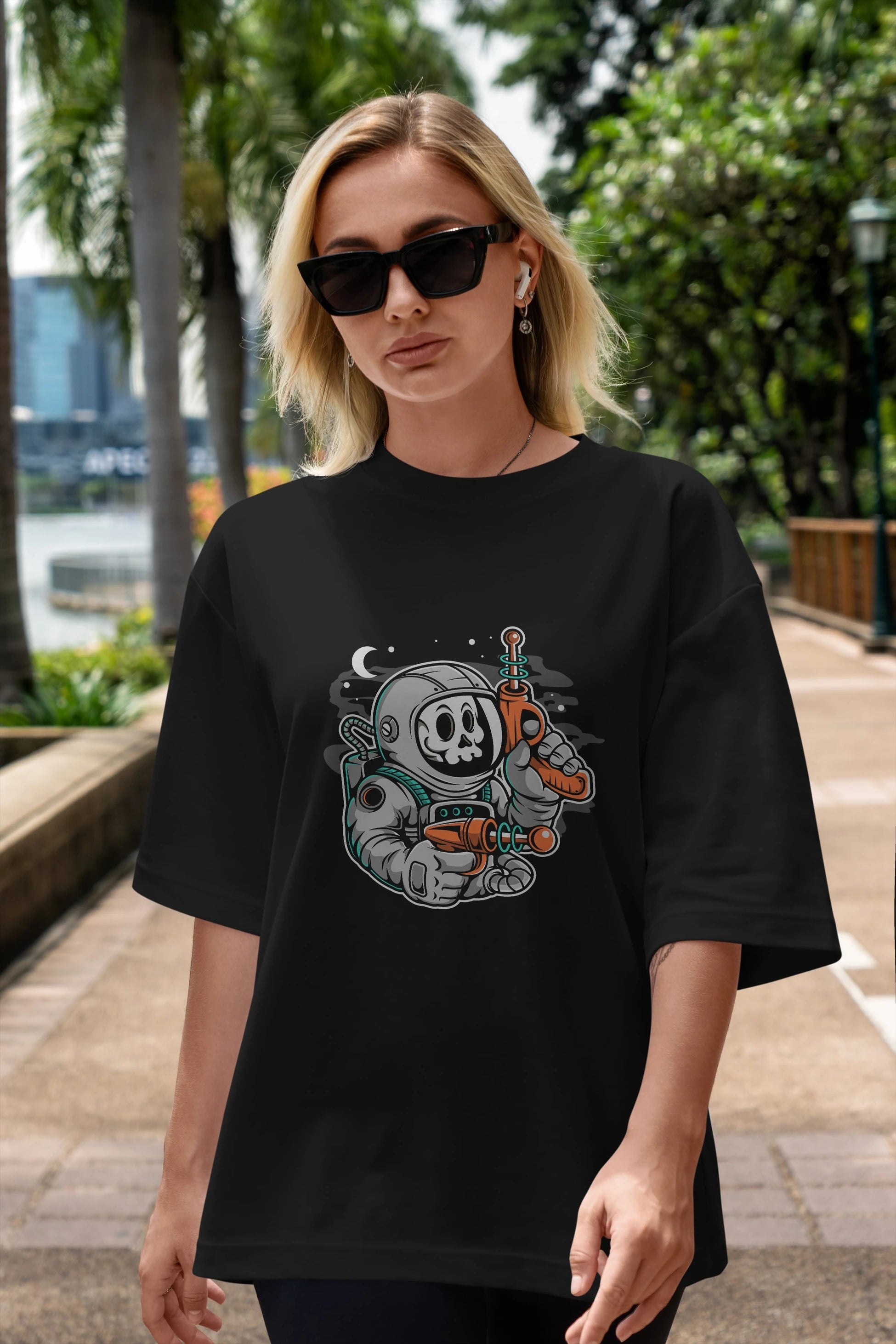Astronaut Ray Gun Ön Baskılı Oversize t-shirt Erkek Kadın Unisex
