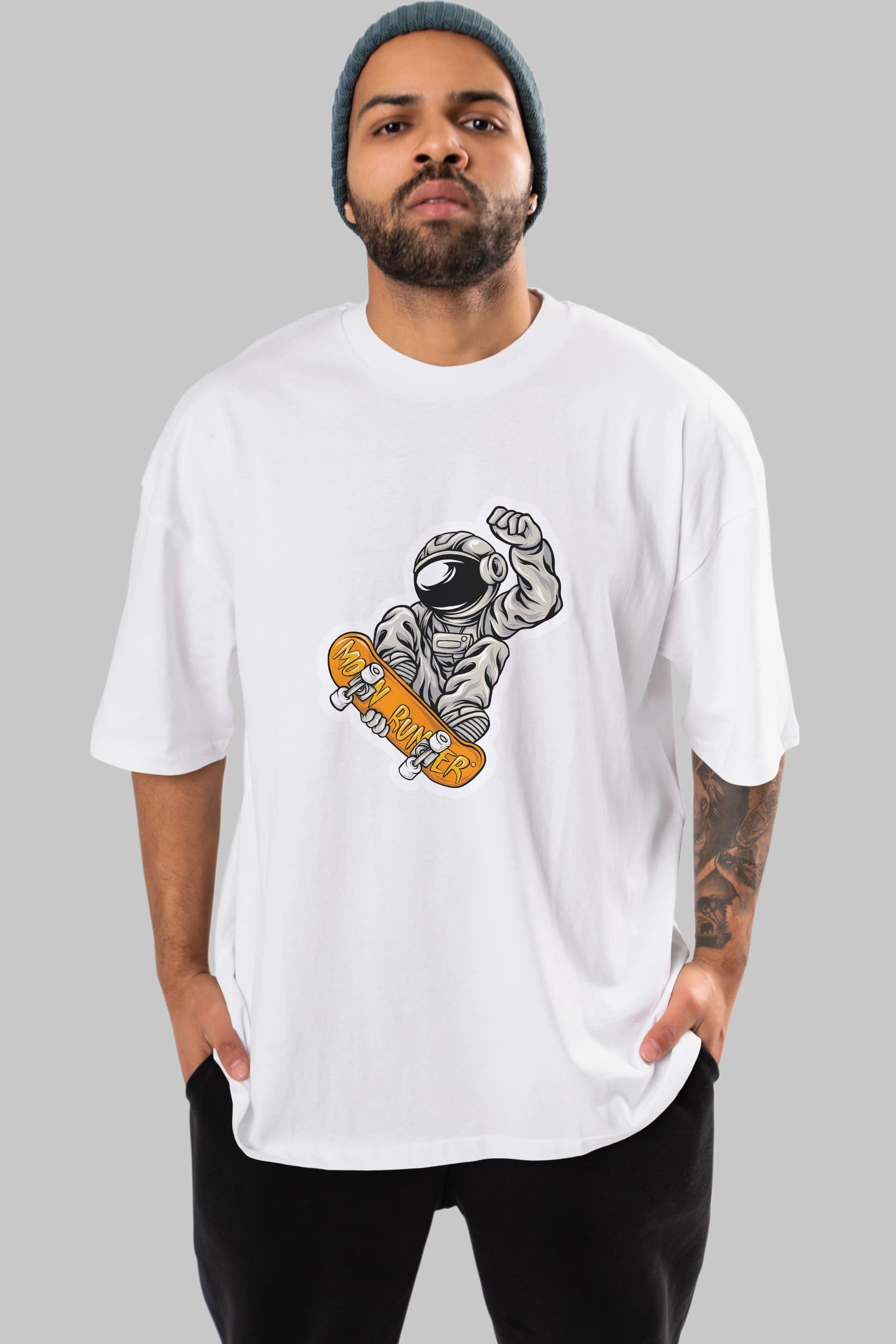 Moon Runner Sticker Ön Baskılı Oversize t-shirt Erkek Kadın Unisex