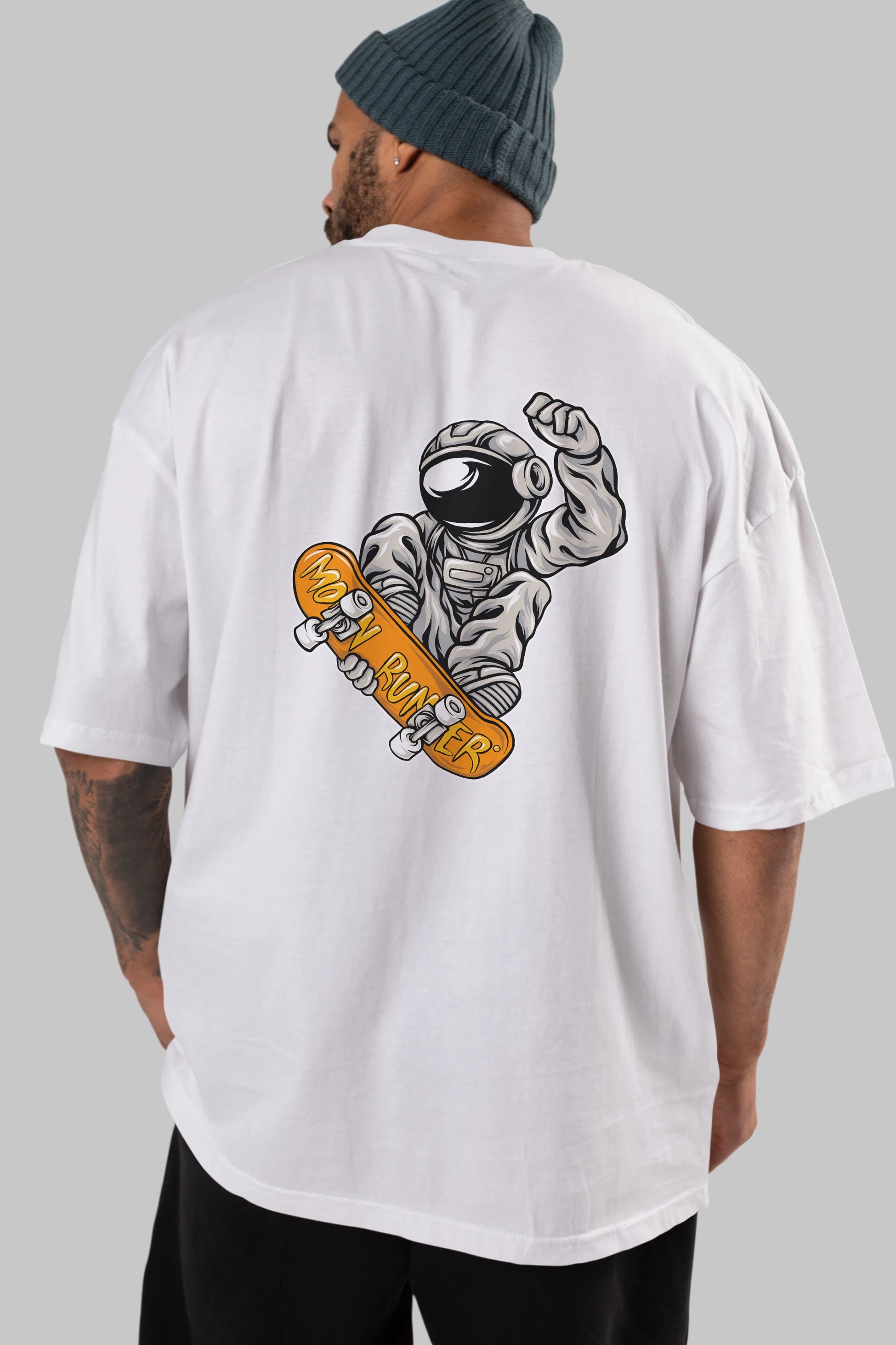 Moon Runner Arka Baskılı Oversize t-shirt Erkek Kadın Unisex