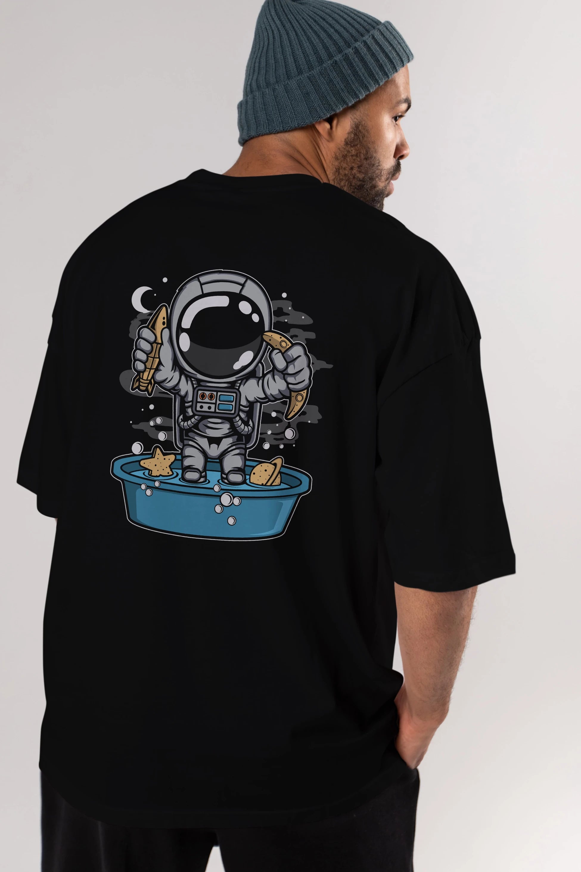 Astronaut Bath Tub Arka Baskılı Oversize t-shirt Erkek Kadın Unisex
