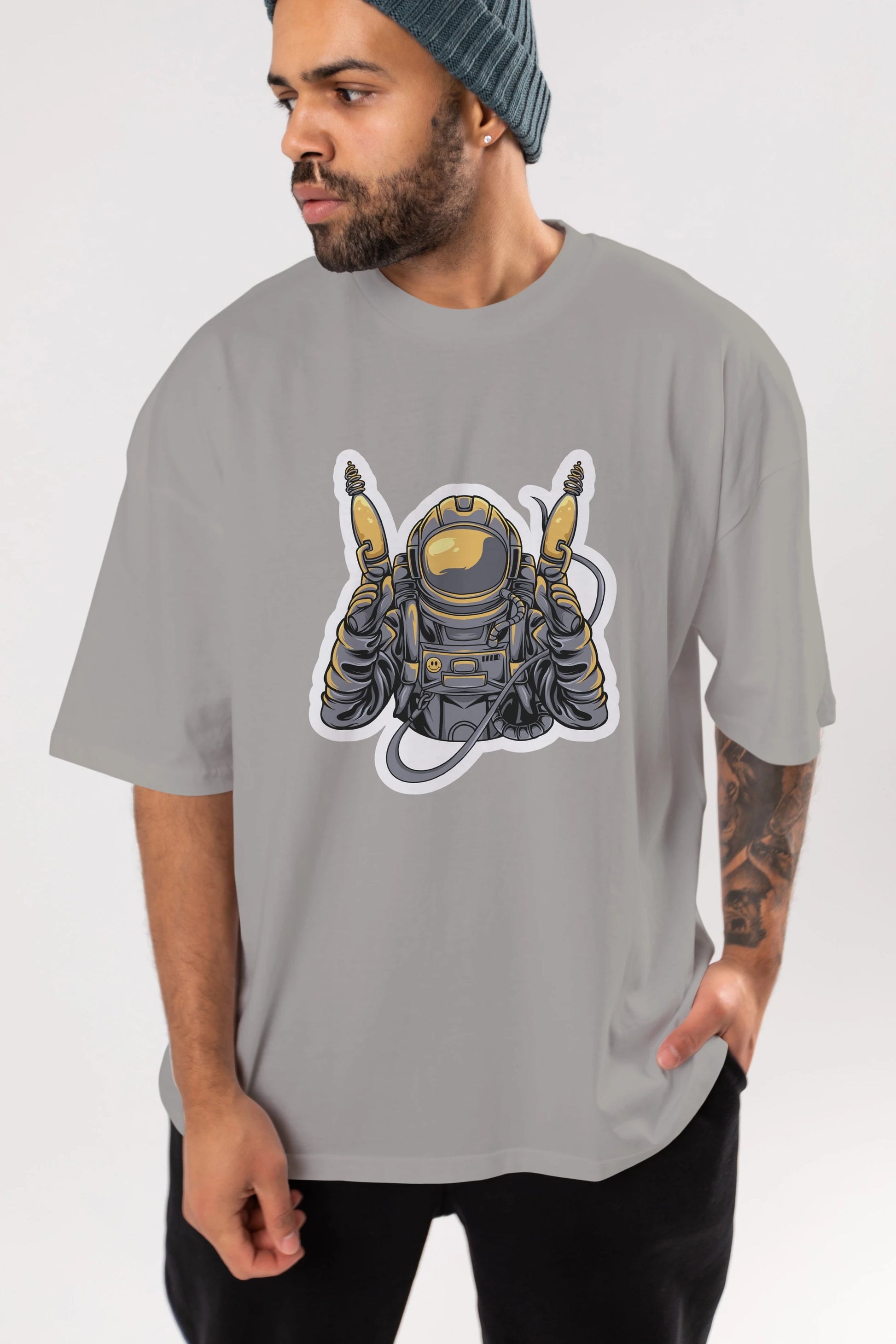 Alien Hunter Sticker Ön Baskılı Oversize t-shirt Erkek Kadın Unisex