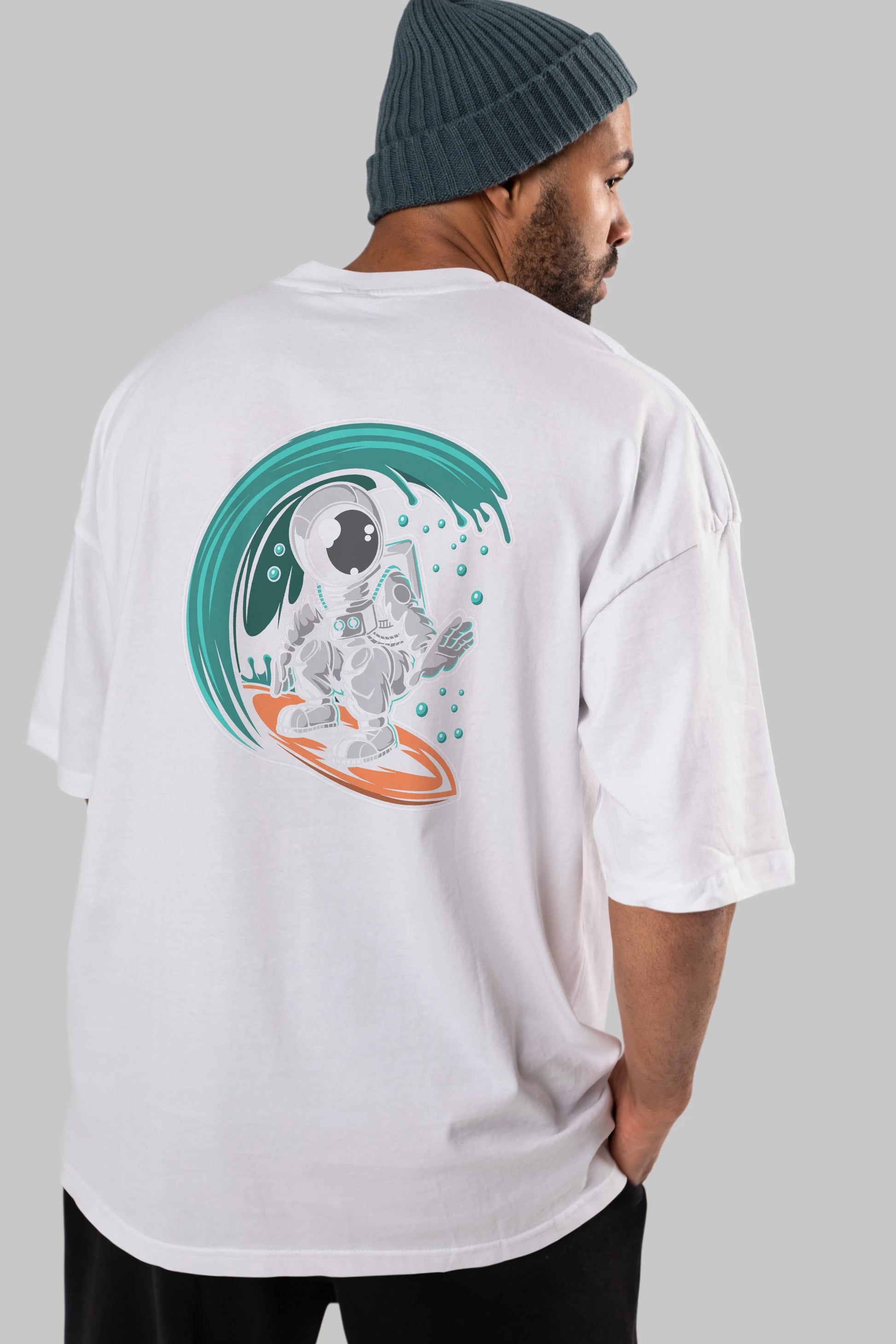 Astronaut Surfing Arka Baskılı Oversize t-shirt Erkek Kadın Unisex