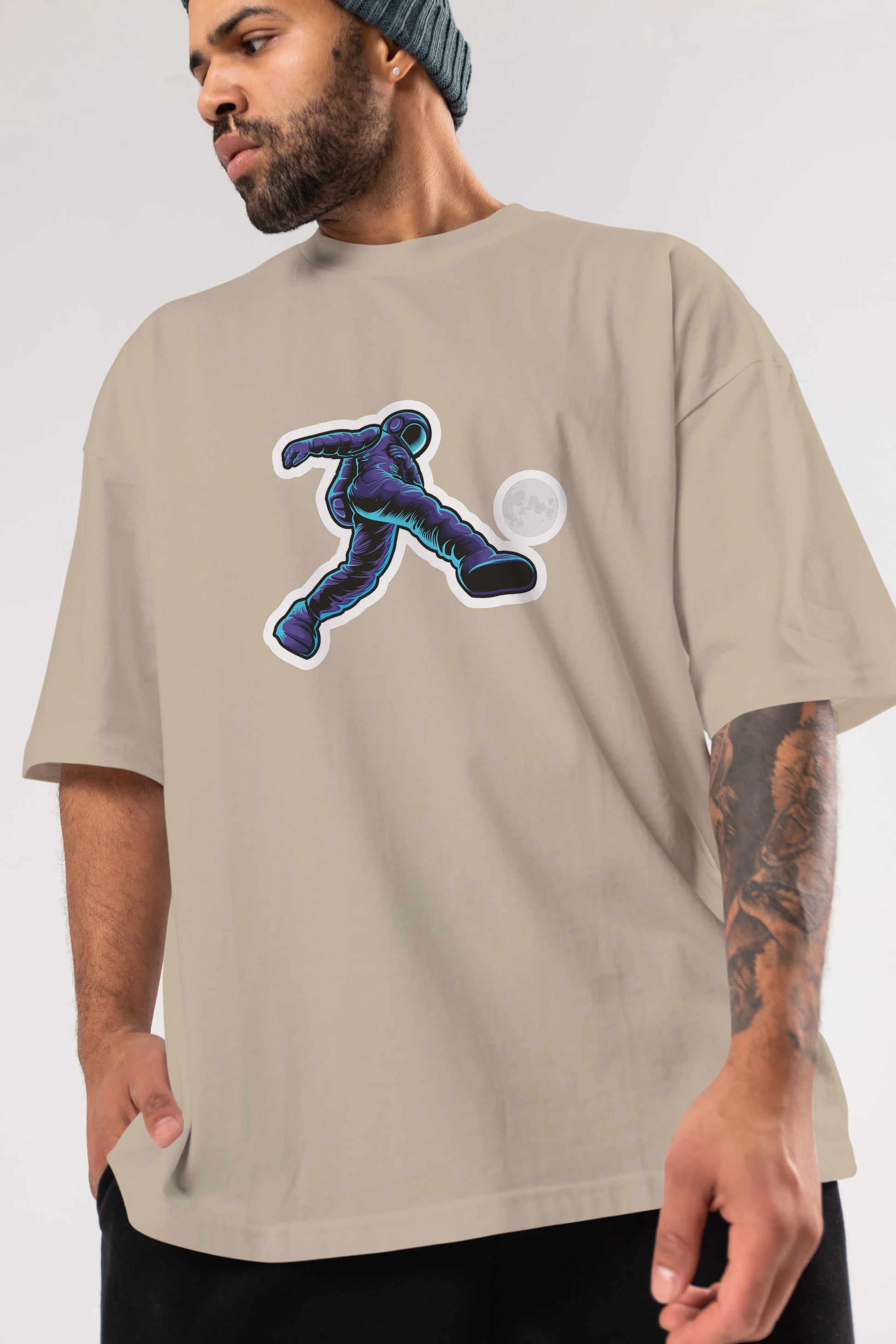Astroball in Space Sticker Ön Baskılı Oversize t-shirt Erkek Kadın Unisex