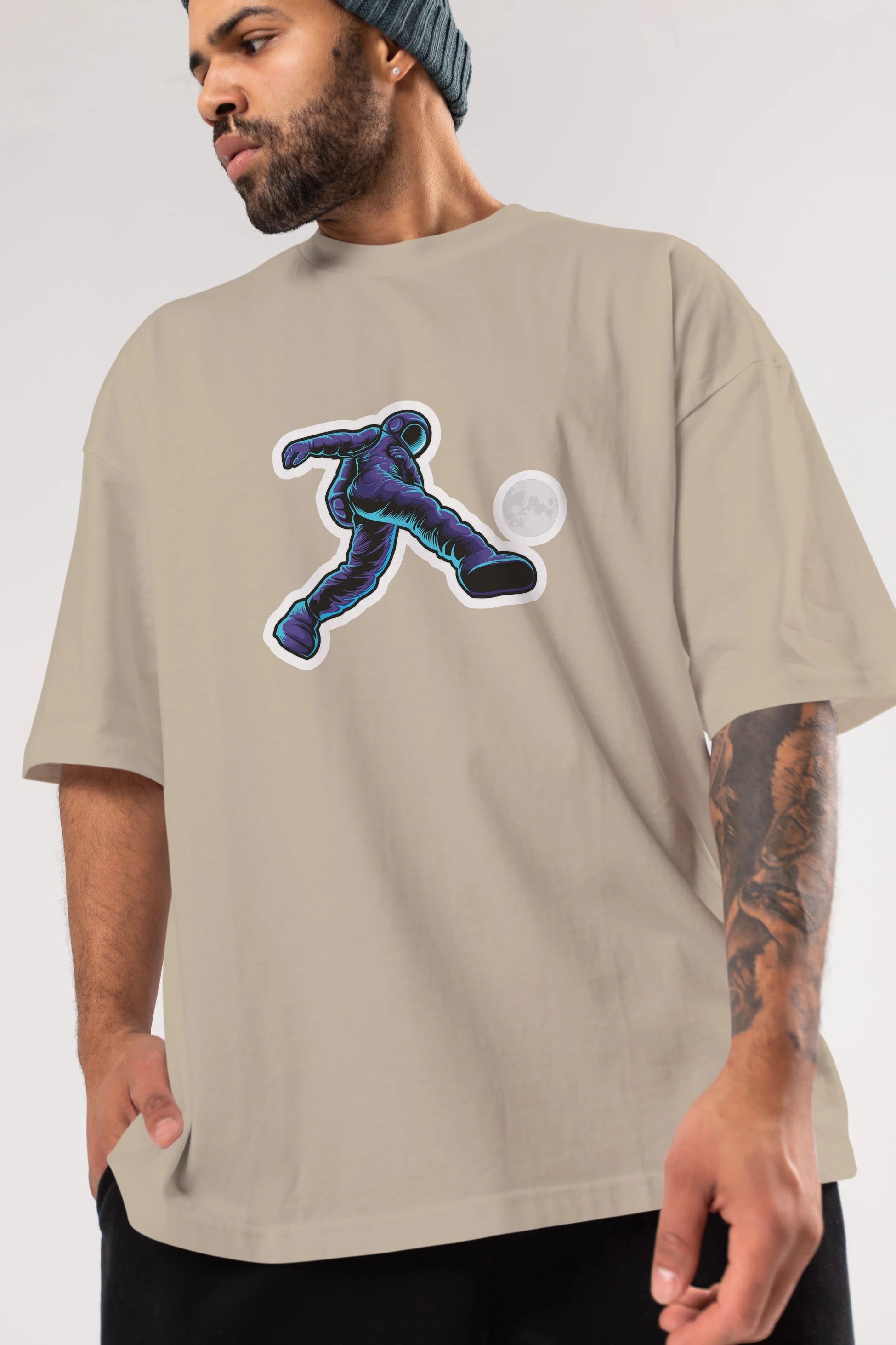 Astroball in Space Sticker Ön Baskılı Oversize t-shirt Erkek Kadın Unisex