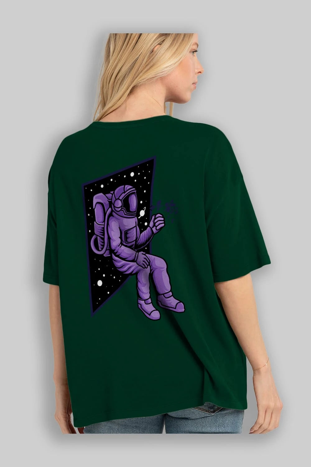 Astronaut holding black rose Arka Baskılı Oversize t-shirt Erkek Kadın Unisex