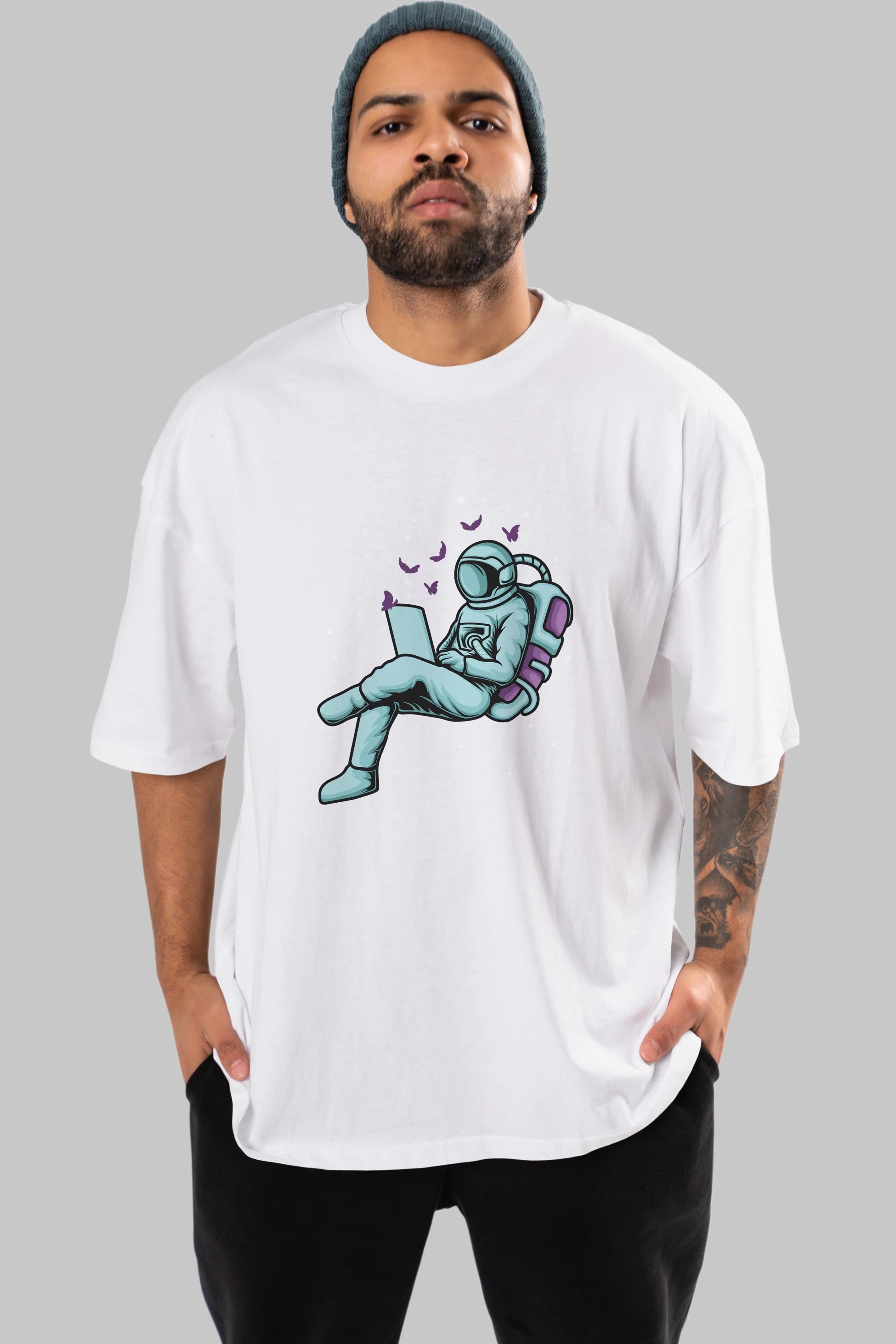 Work with Butterflies in Space Ön Baskılı Oversize t-shirt Erkek Kadın Unisex