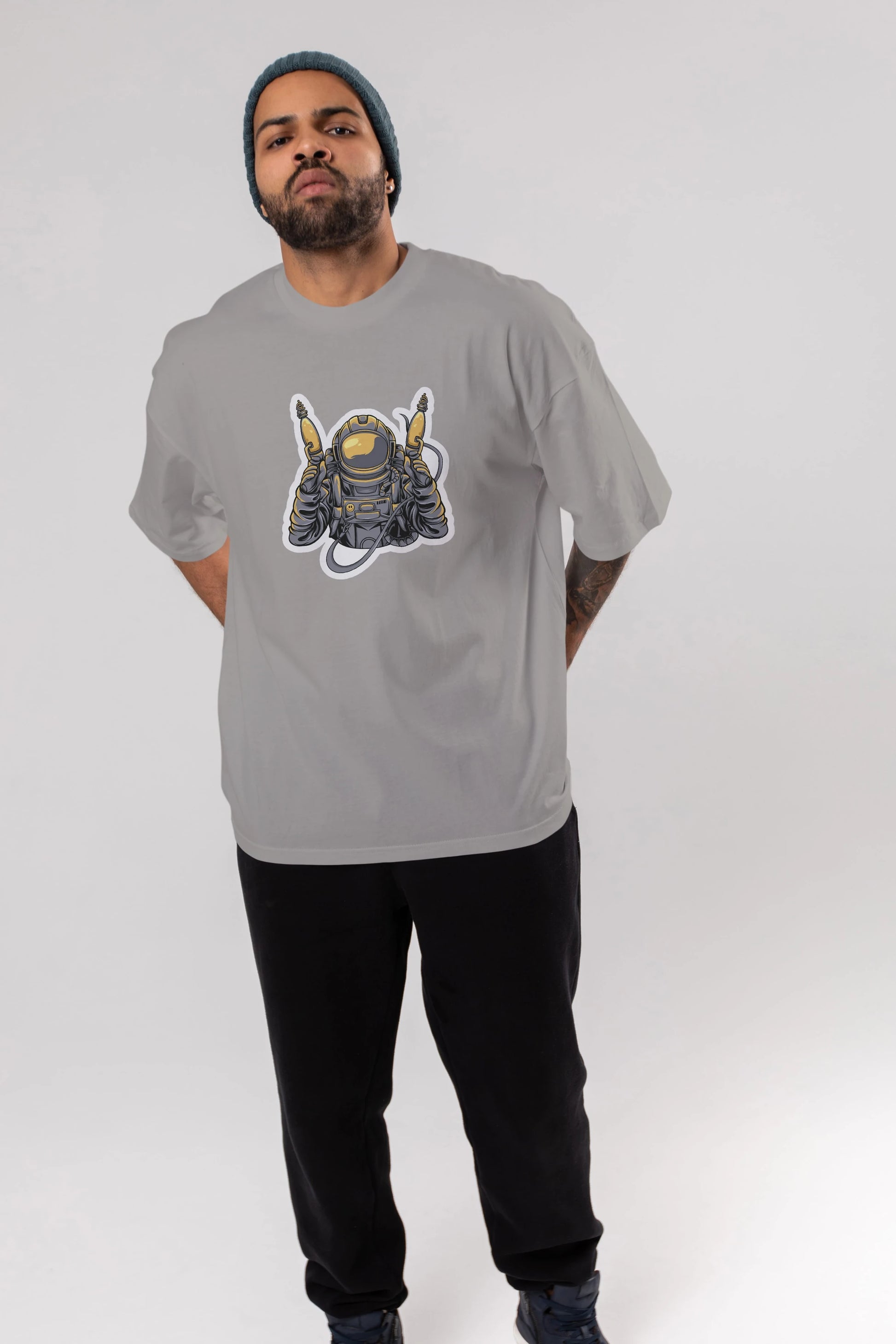 Alien Hunter Sticker Ön Baskılı Oversize t-shirt Erkek Kadın Unisex