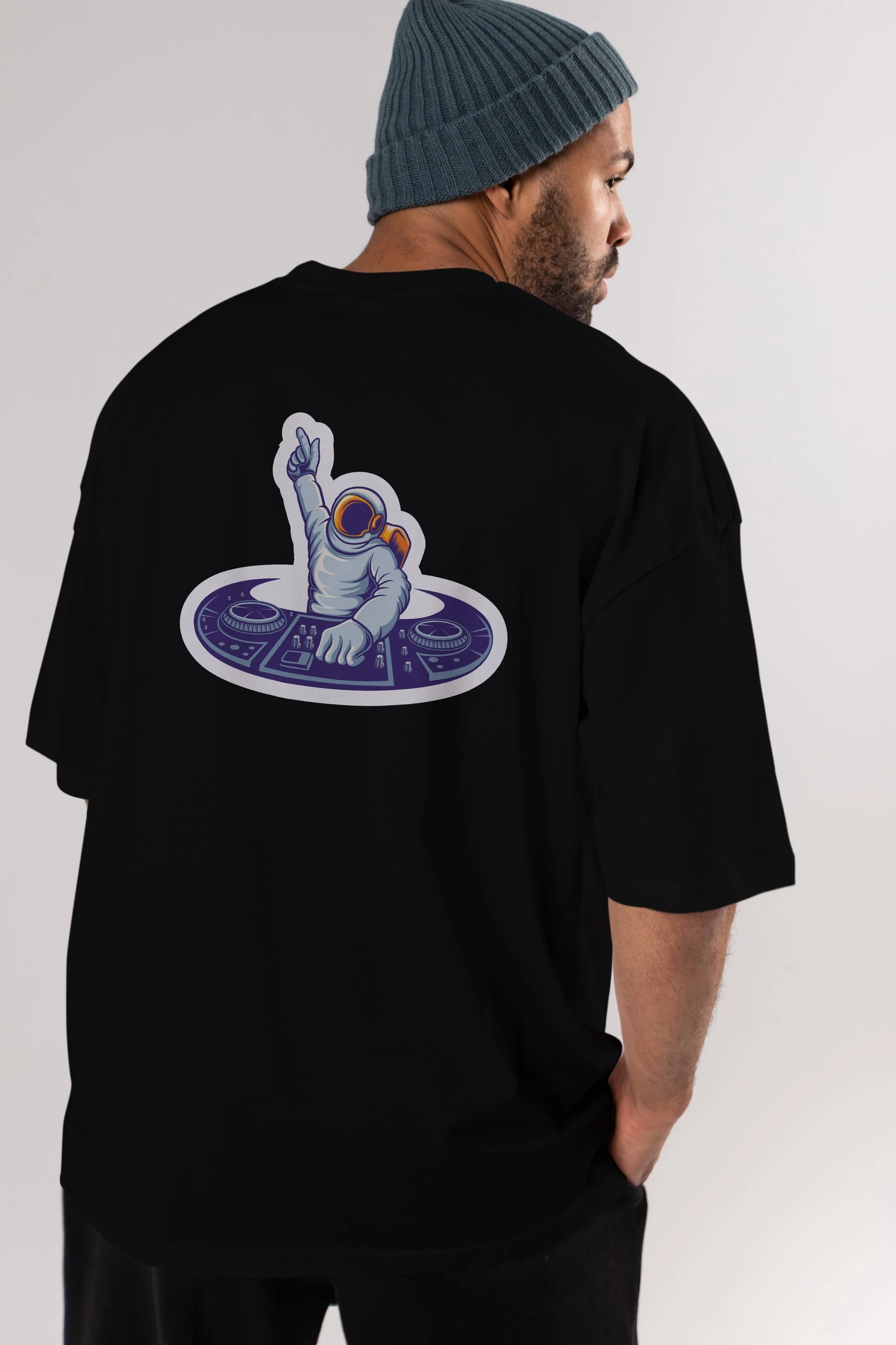 Astronaut Disk Jockey Party Sticker Arka Baskılı Oversize t-shirt Erkek Kadın Unisex