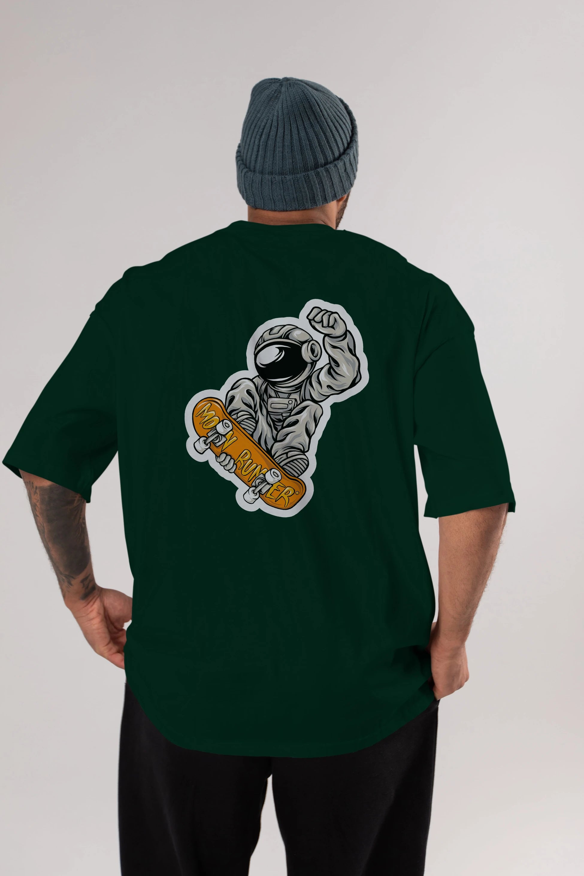 Moon Runner Sticker Arka Baskılı Oversize t-shirt Erkek Kadın Unisex