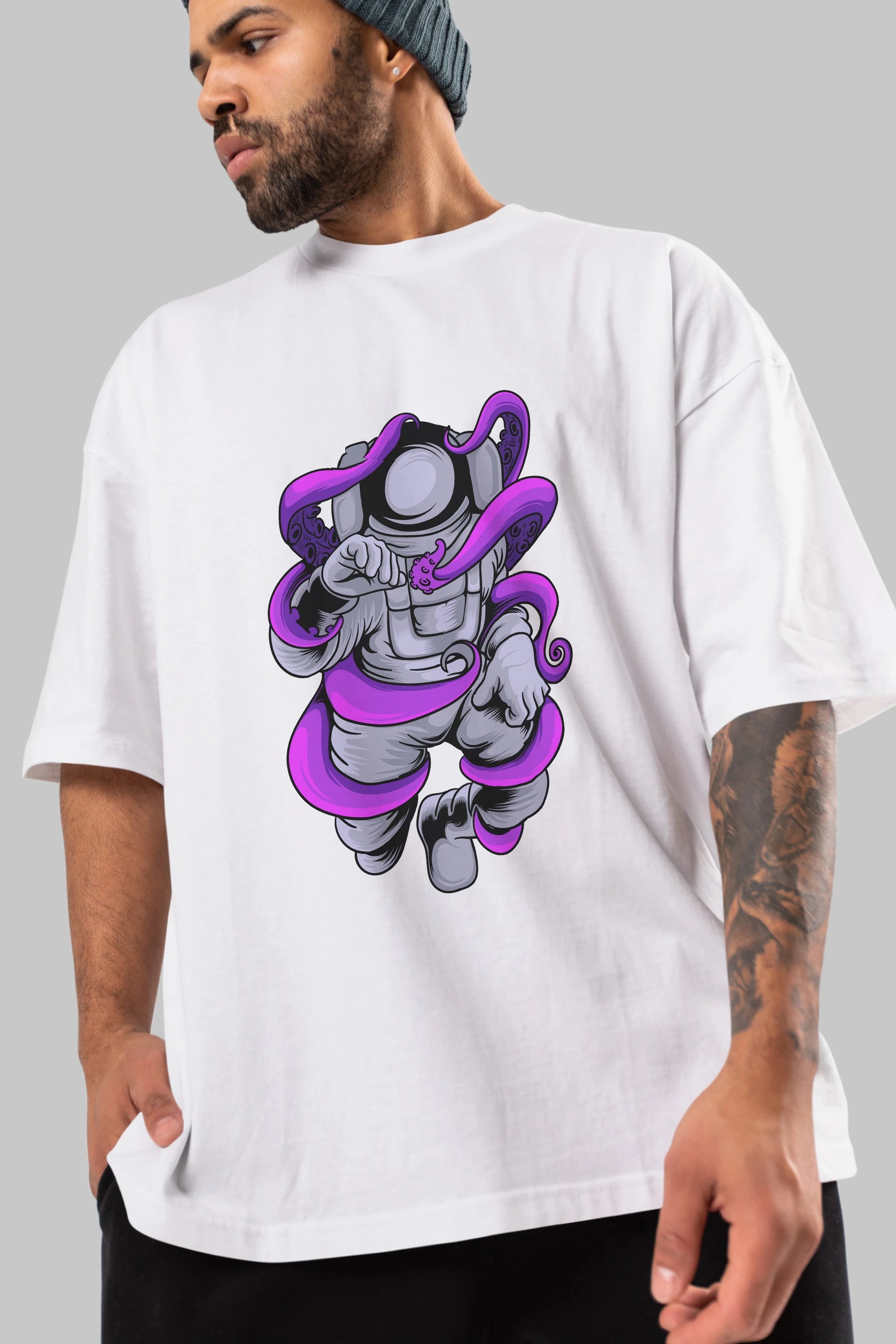 Astronaut fighting octopus Ön Baskılı Oversize t-shirt Erkek Kadın Unisex