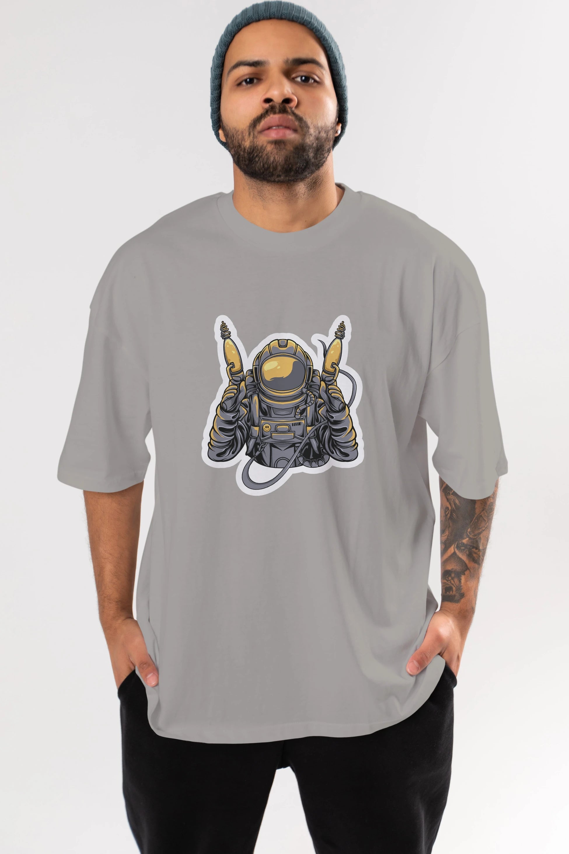 Alien Hunter Sticker Ön Baskılı Oversize t-shirt Erkek Kadın Unisex