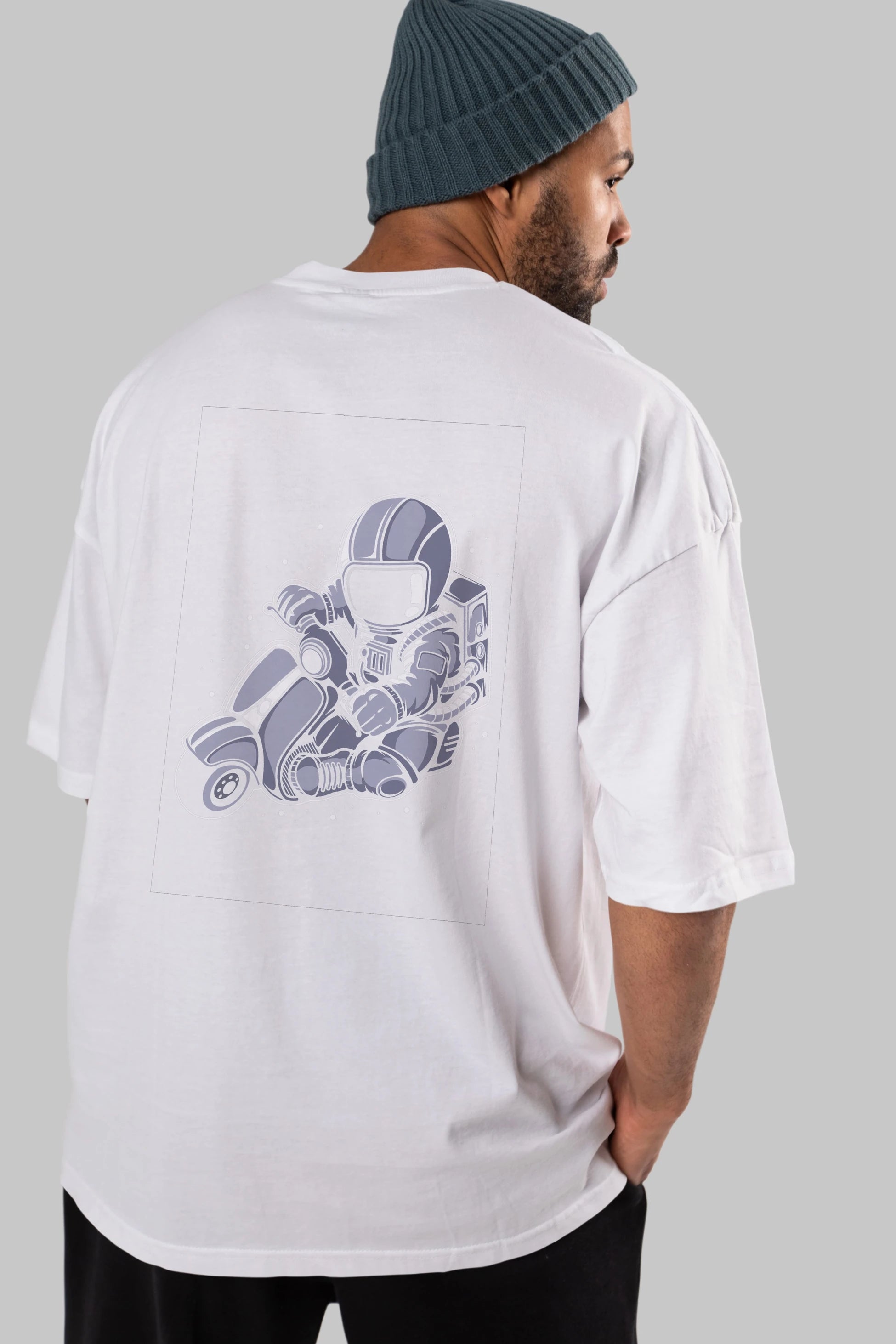 Astronaut Scooter (2) Arka Baskılı Oversize t-shirt Erkek Kadın Unisex