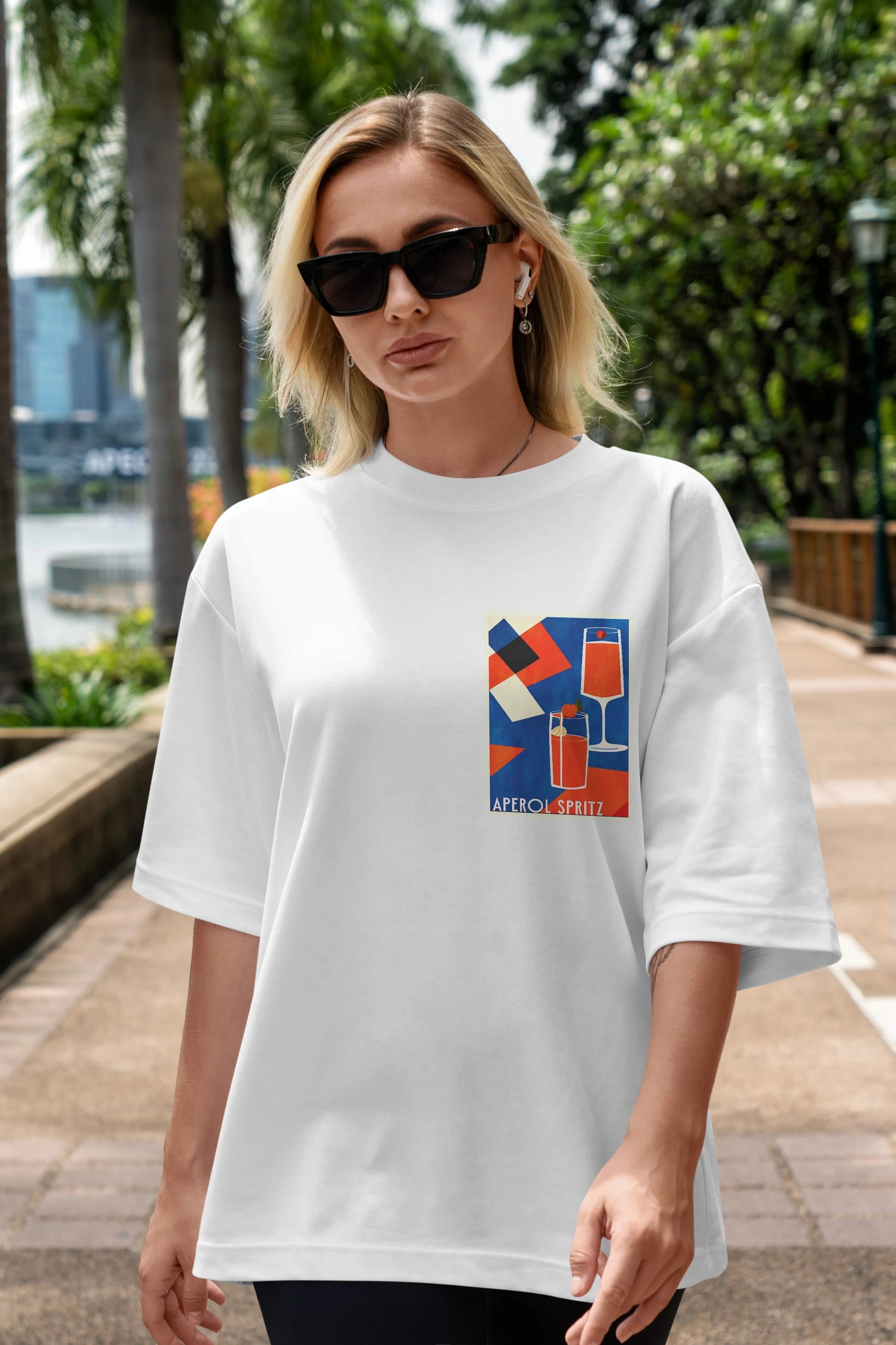 Aperol Spritz 4 Ön Sol Baskılı Oversize t-shirt Erkek Kadın Unisex %100 Pamuk Bisiklet Yaka tişort