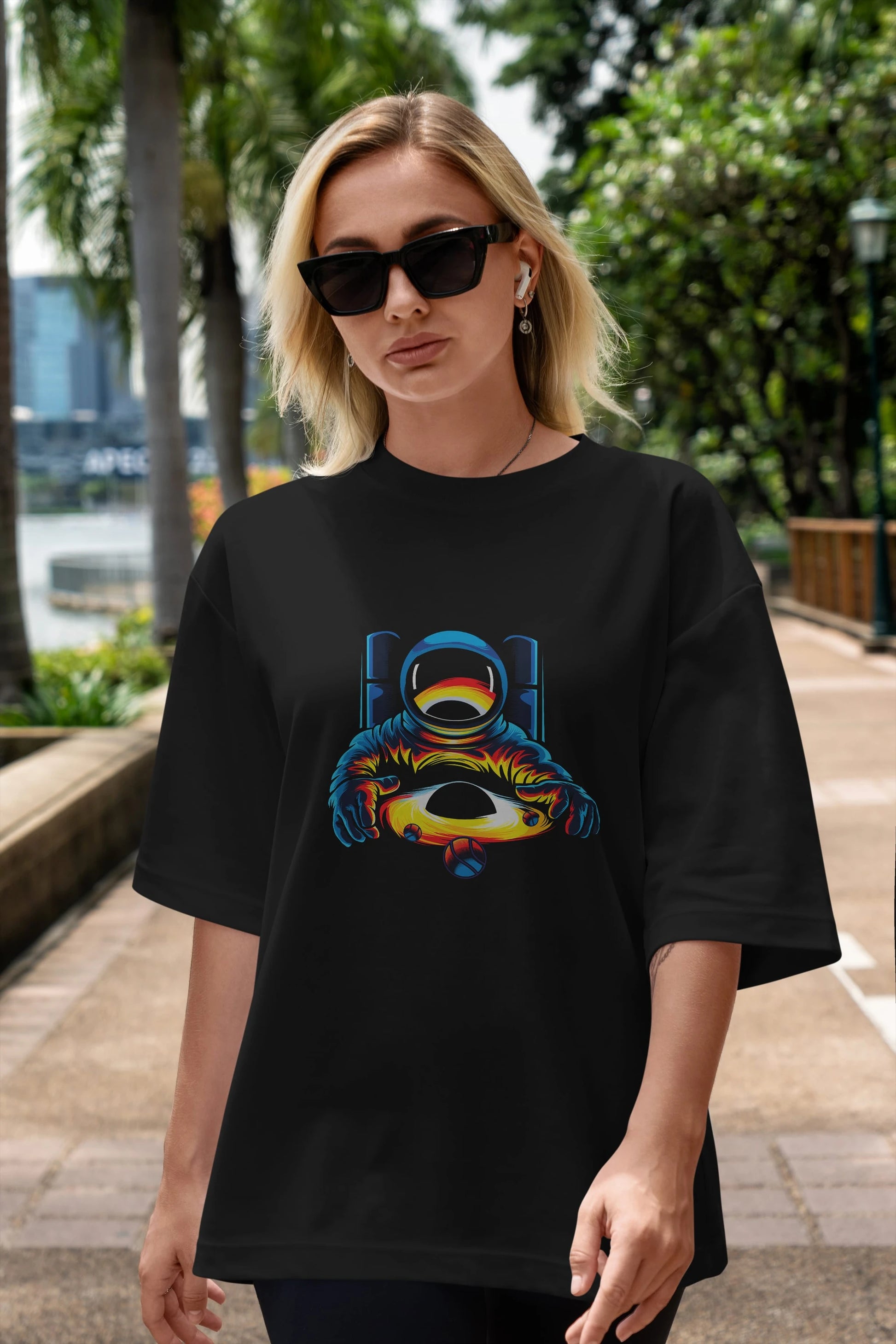 Astronaut & Black Hole Ön Baskılı Oversize t-shirt Erkek Kadın Unisex