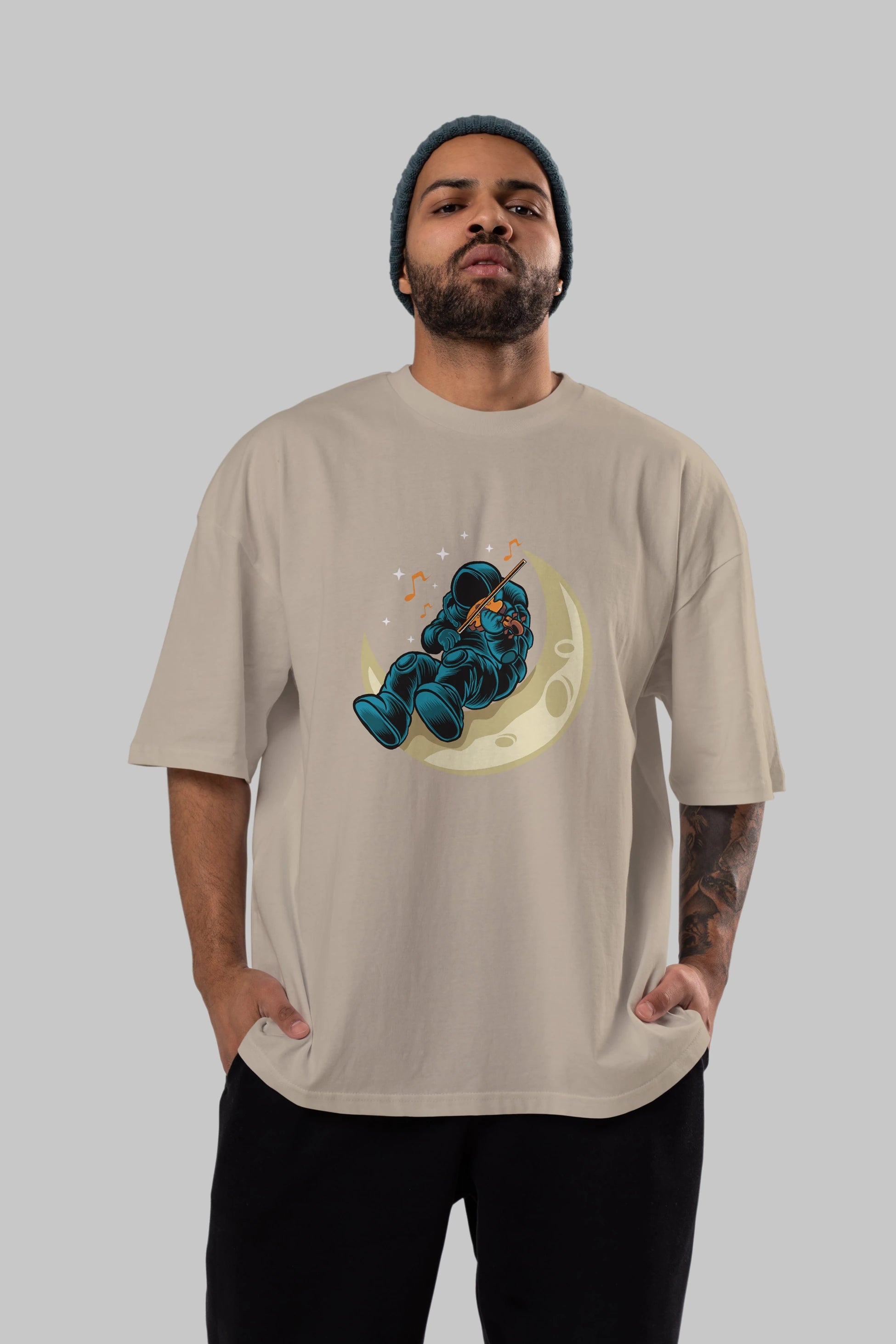 Playing Vionist in Space Ön Baskılı Oversize t-shirt Erkek Kadın Unisex