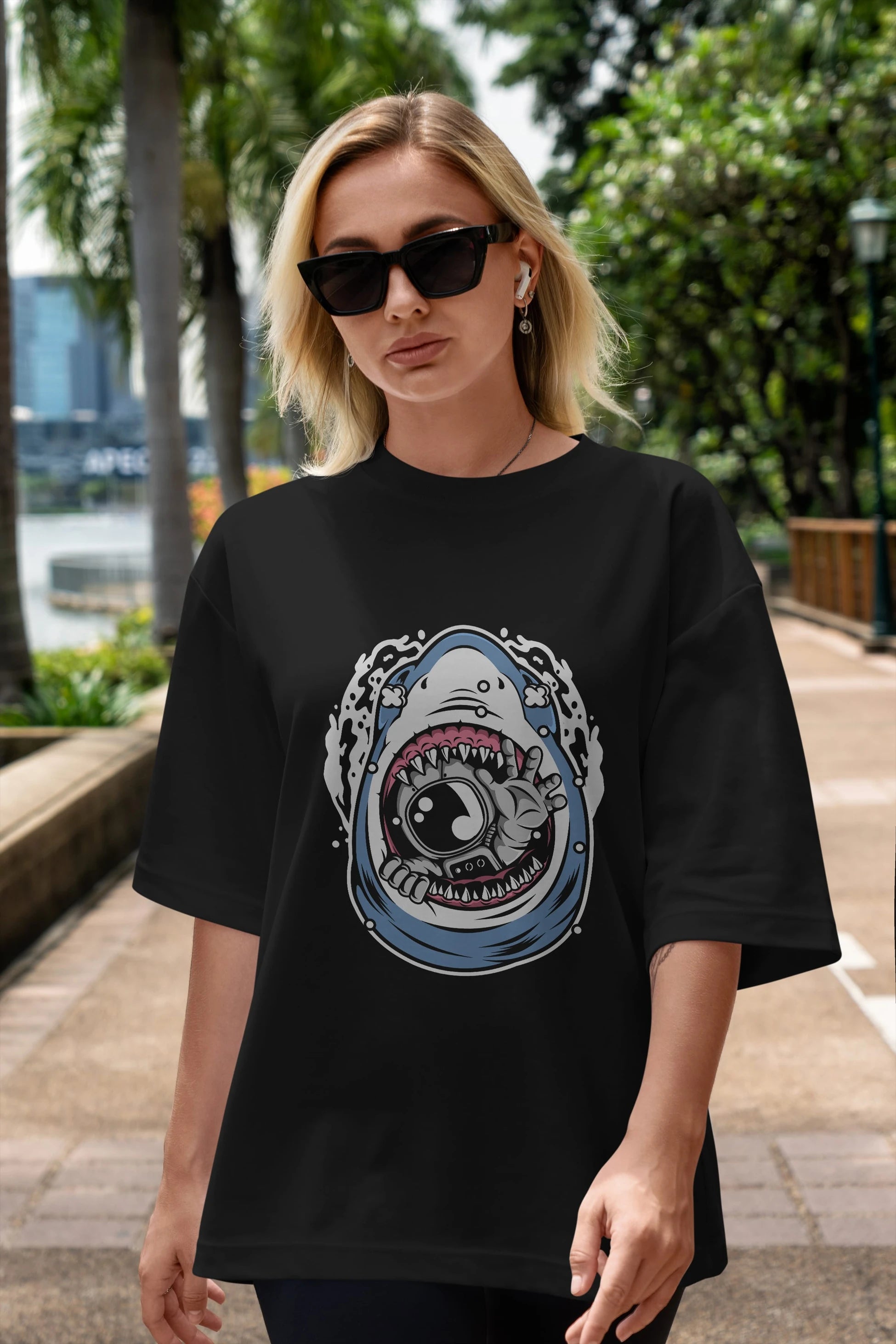 Astronaut Shark Ön Baskılı Oversize t-shirt Erkek Kadın Unisex