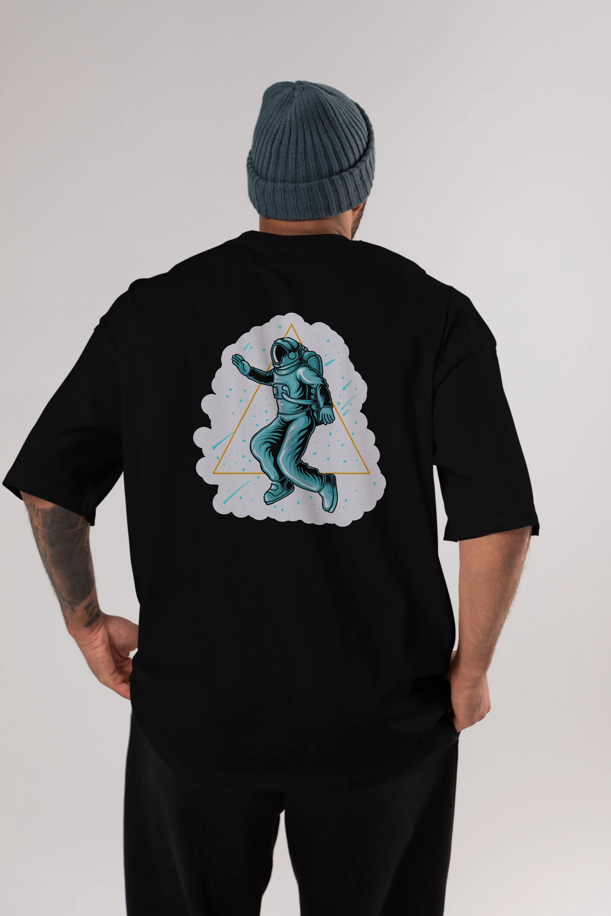 Astronaut Starry Triangle Sticker Arka Baskılı Oversize t-shirt Erkek Kadın Unisex
