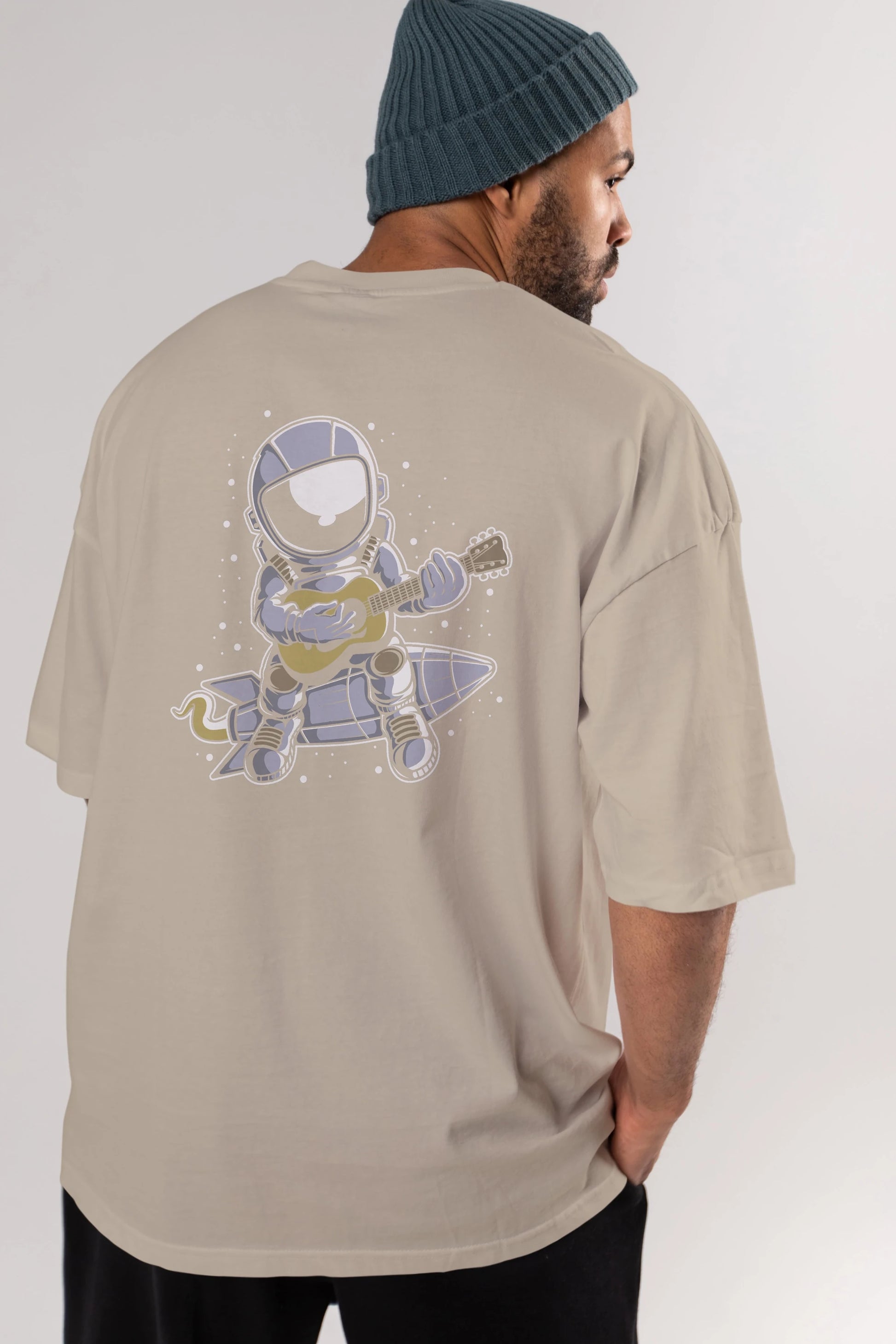Astronaut Guitar (2) Arka Baskılı Oversize t-shirt Erkek Kadın Unisex