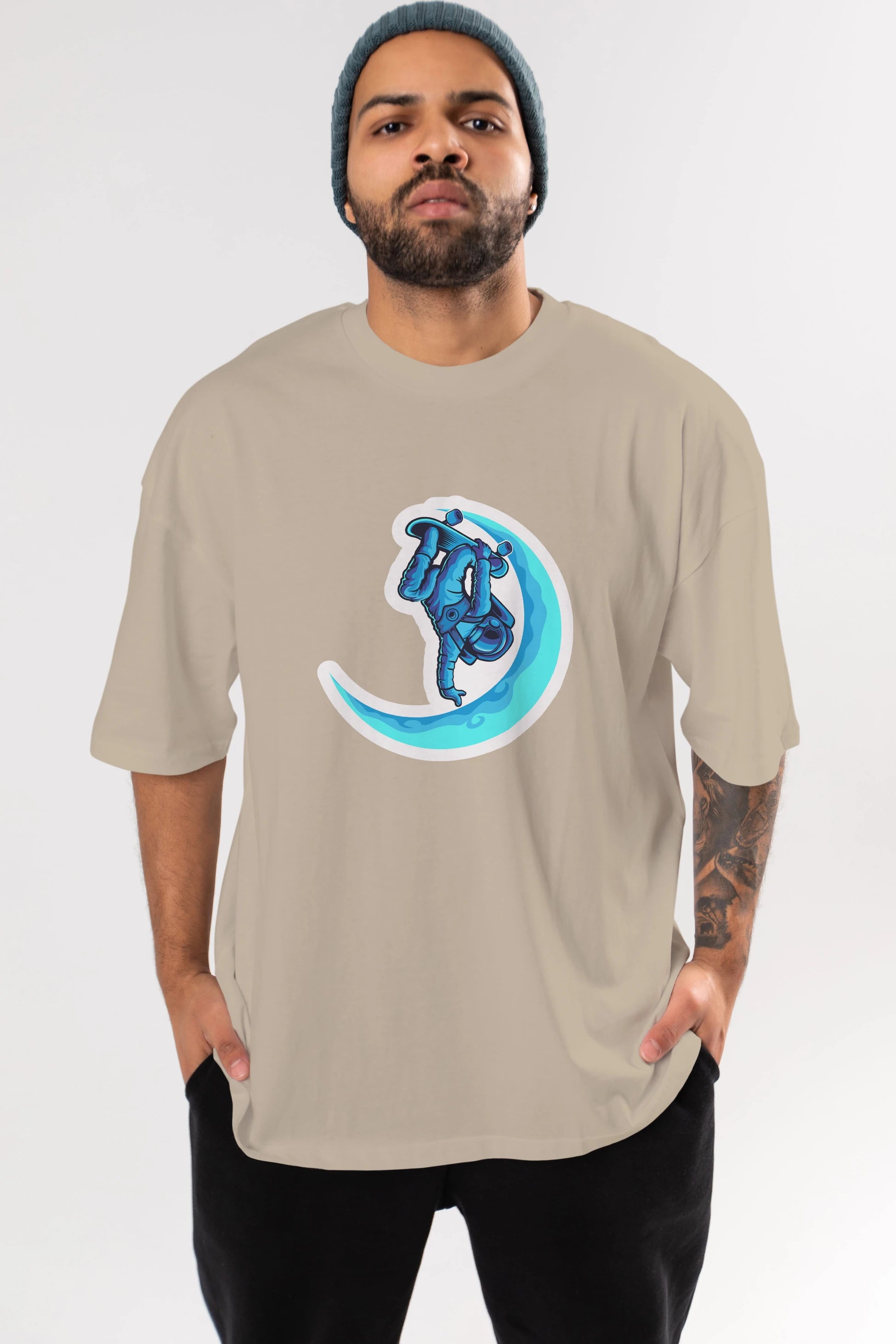 Skating on the moon sticker Ön Baskılı Oversize t-shirt Erkek Kadın Unisex
