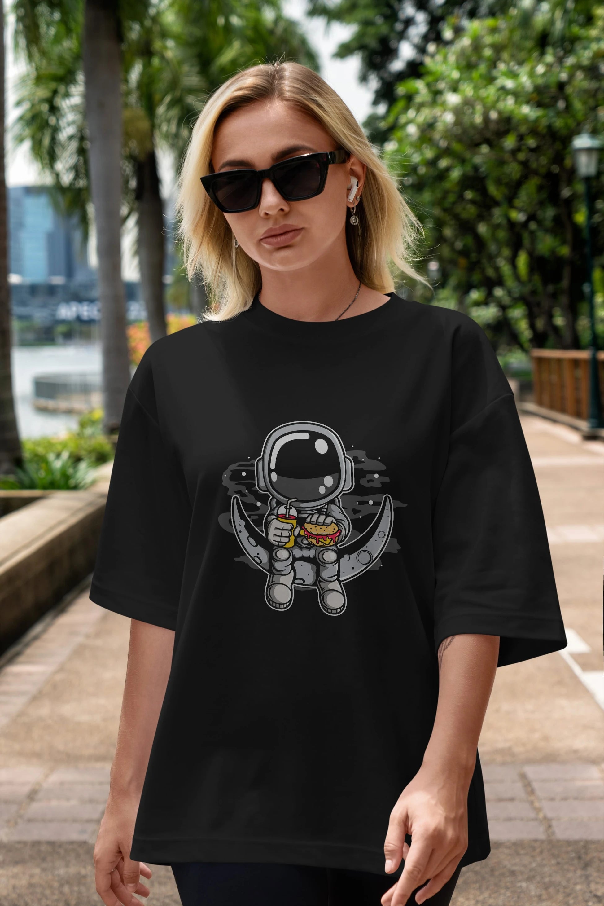 Astronaut Crescent Ön Baskılı Oversize t-shirt Erkek Kadın Unisex
