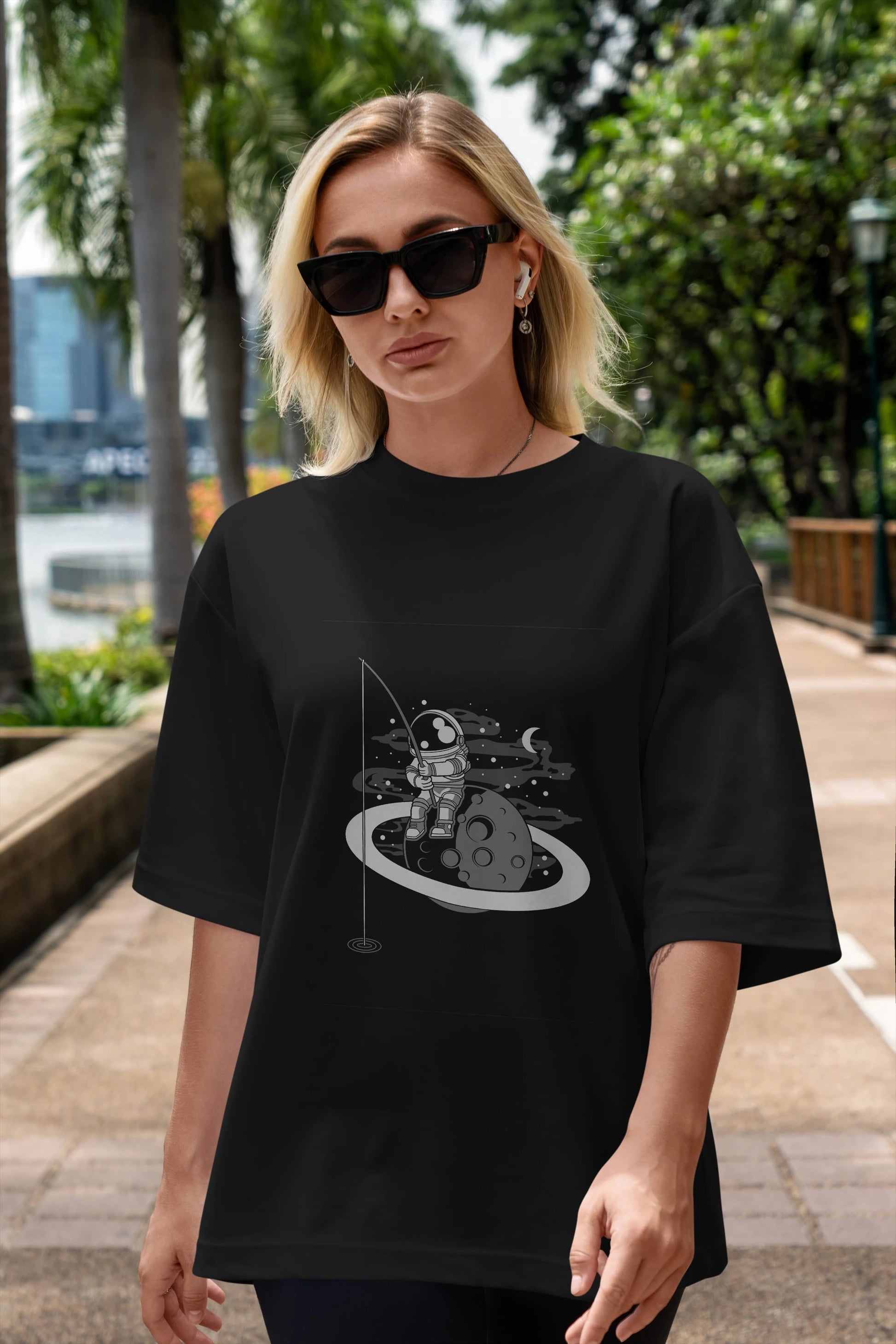 Astronaut  Fishing Ön Baskılı Oversize t-shirt Erkek Kadın Unisex